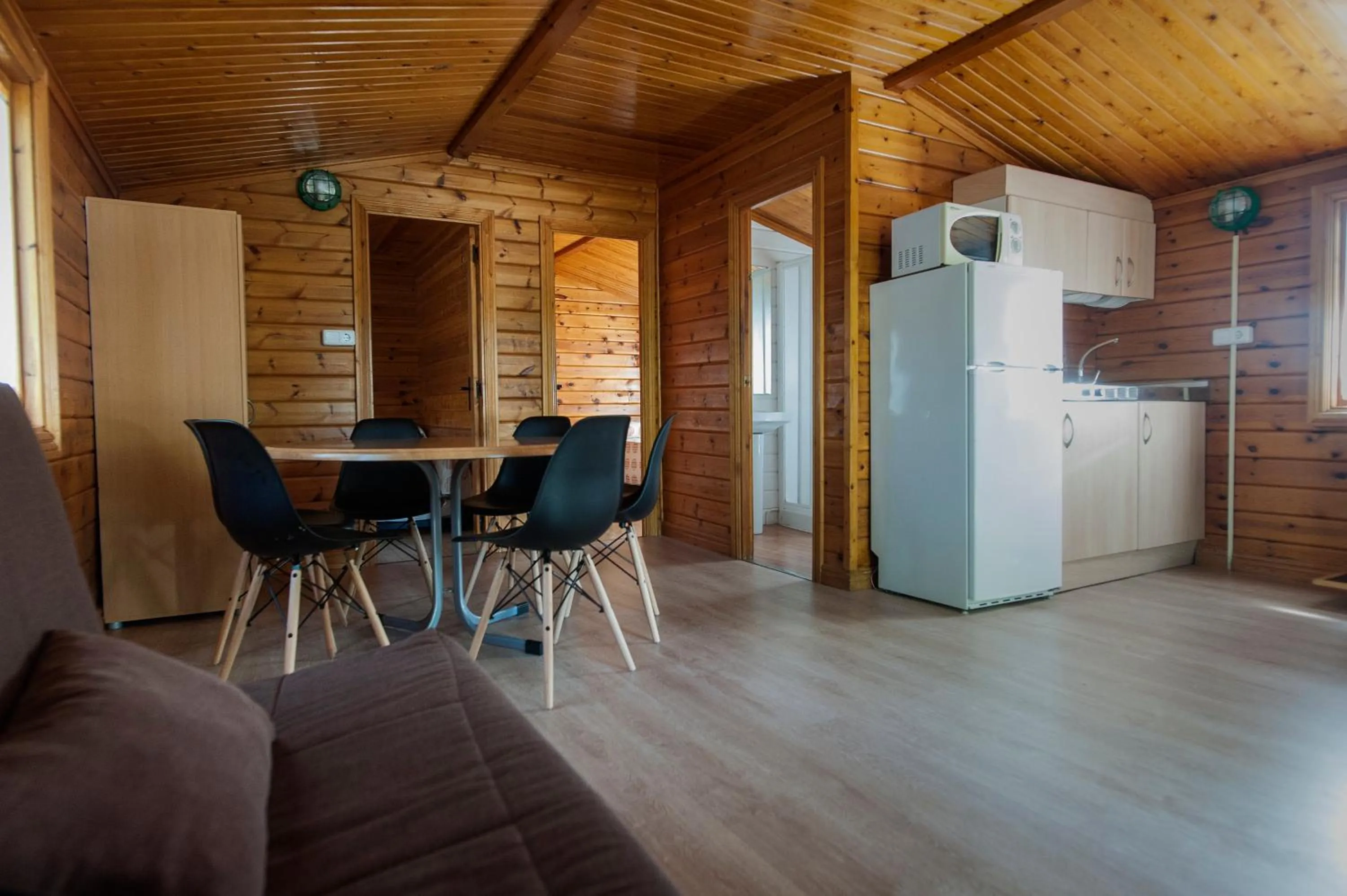 Kitchen or kitchenette in La Pedanía Hotel Y Bungalows - Ligüerre de Cinca