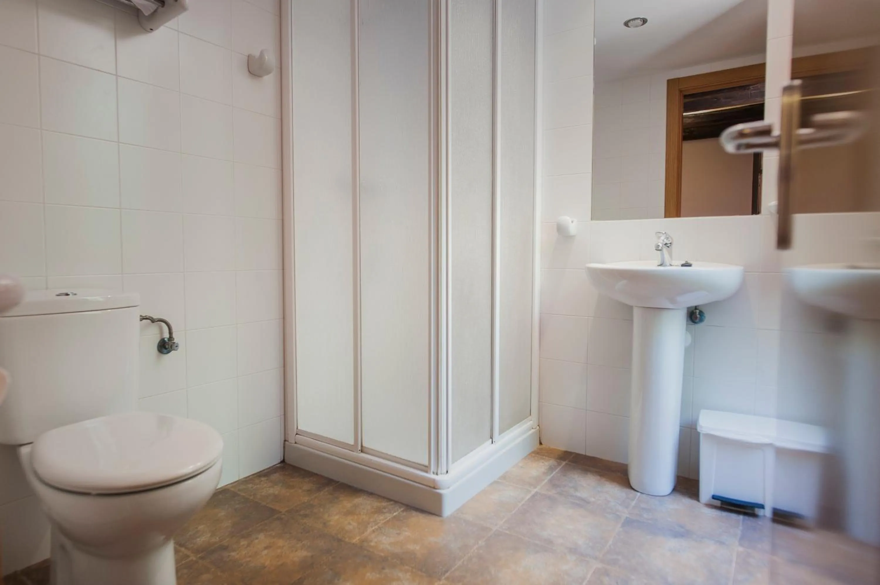 Toilet in La Pedanía Hotel Y Bungalows - Ligüerre de Cinca