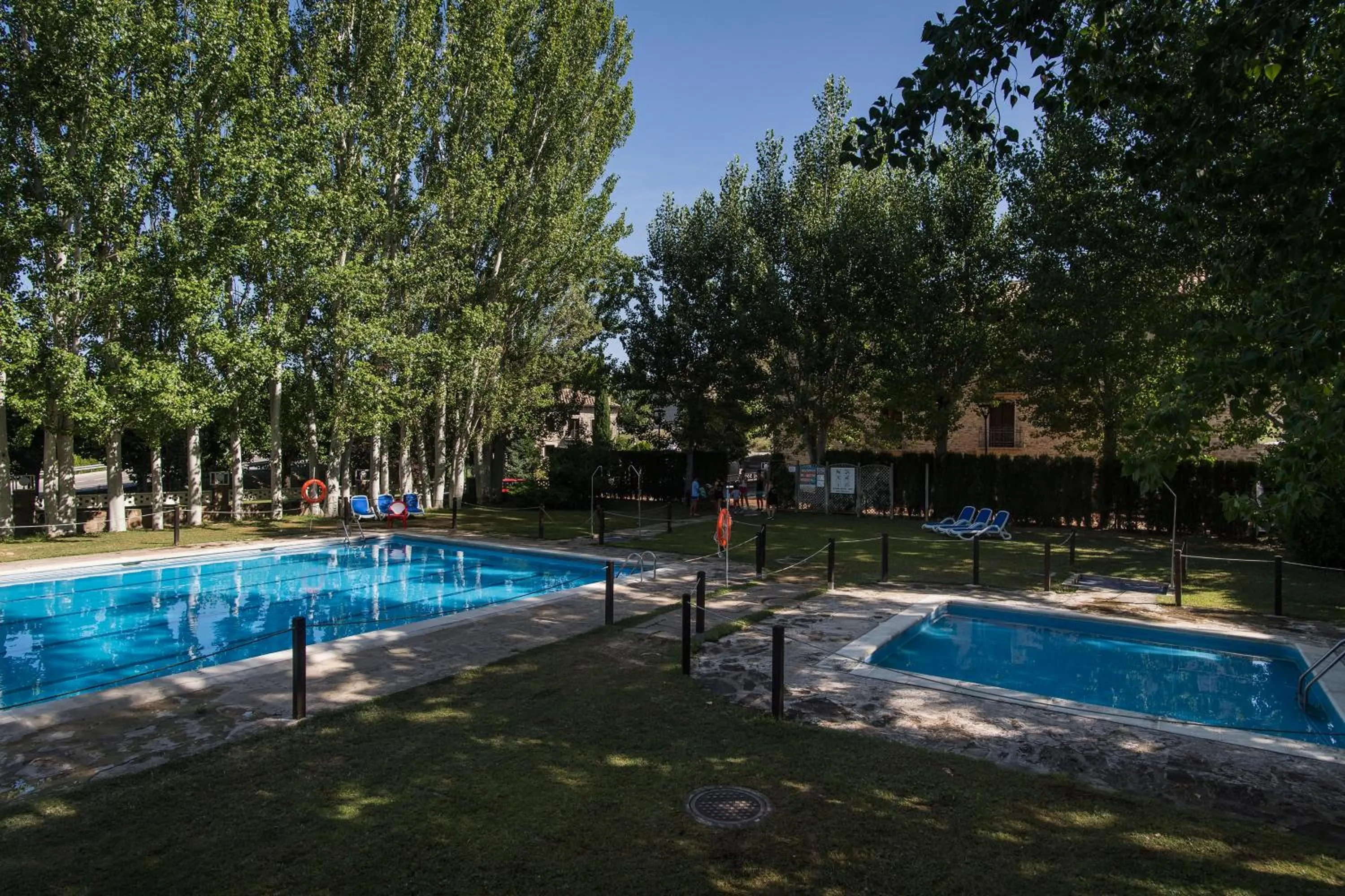 Swimming pool in La Pedanía Hotel Y Bungalows - Ligüerre de Cinca