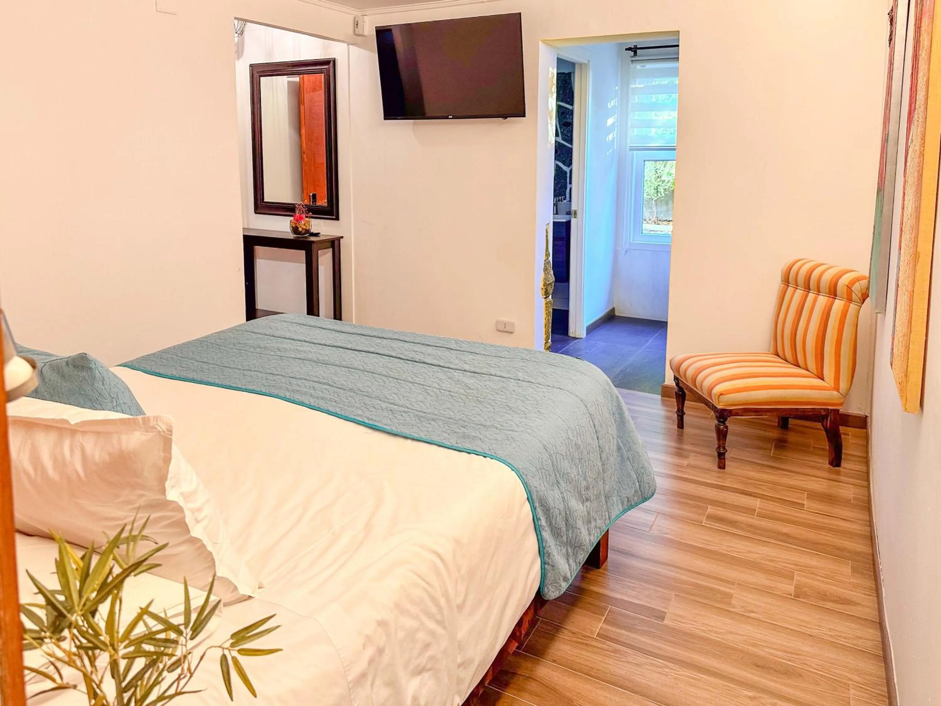 Photo of the whole room, Bed in Kai Bed and Breakfast