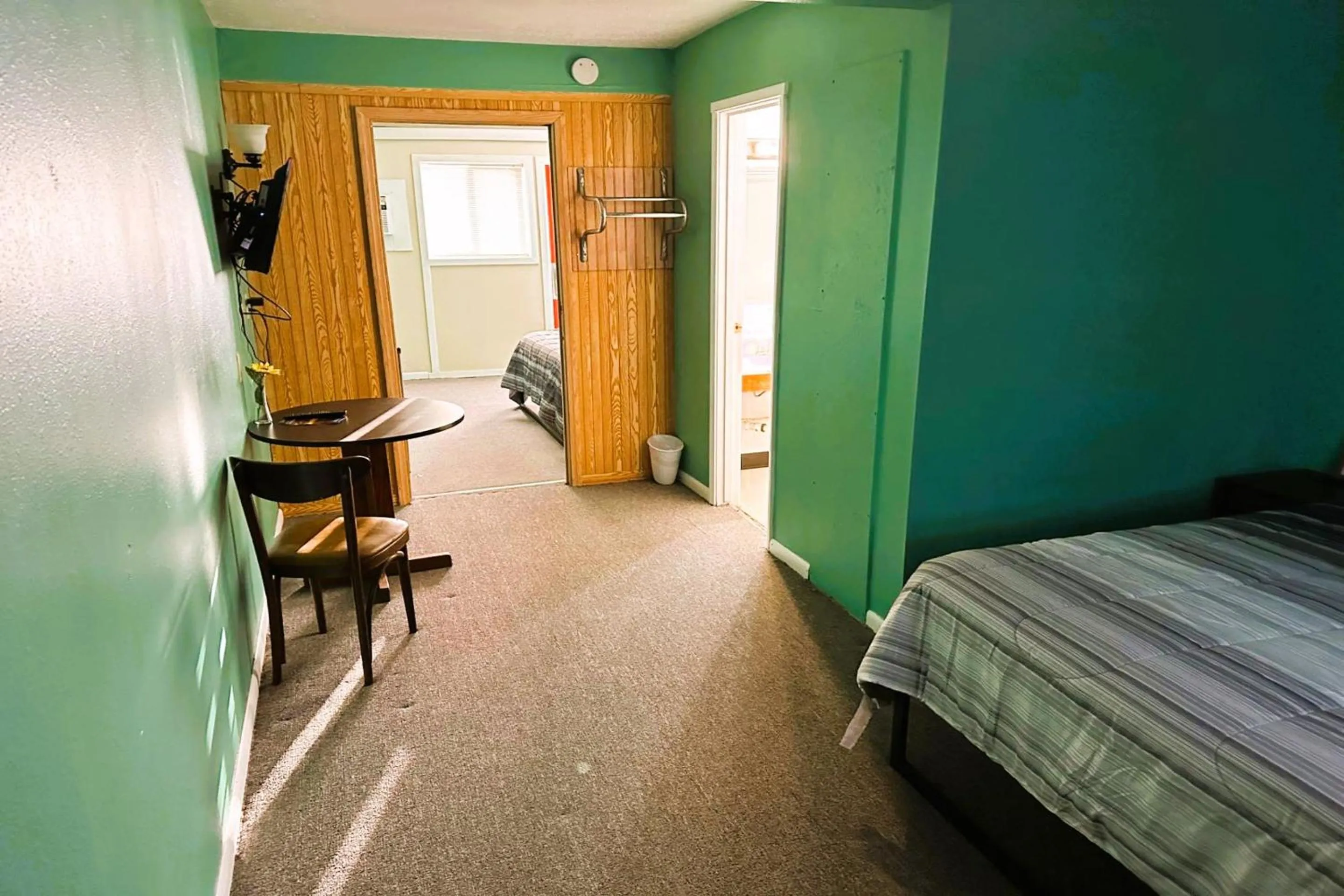 Bedroom, Bed in Love Hotels Kadoka by OYO at Badlands SD