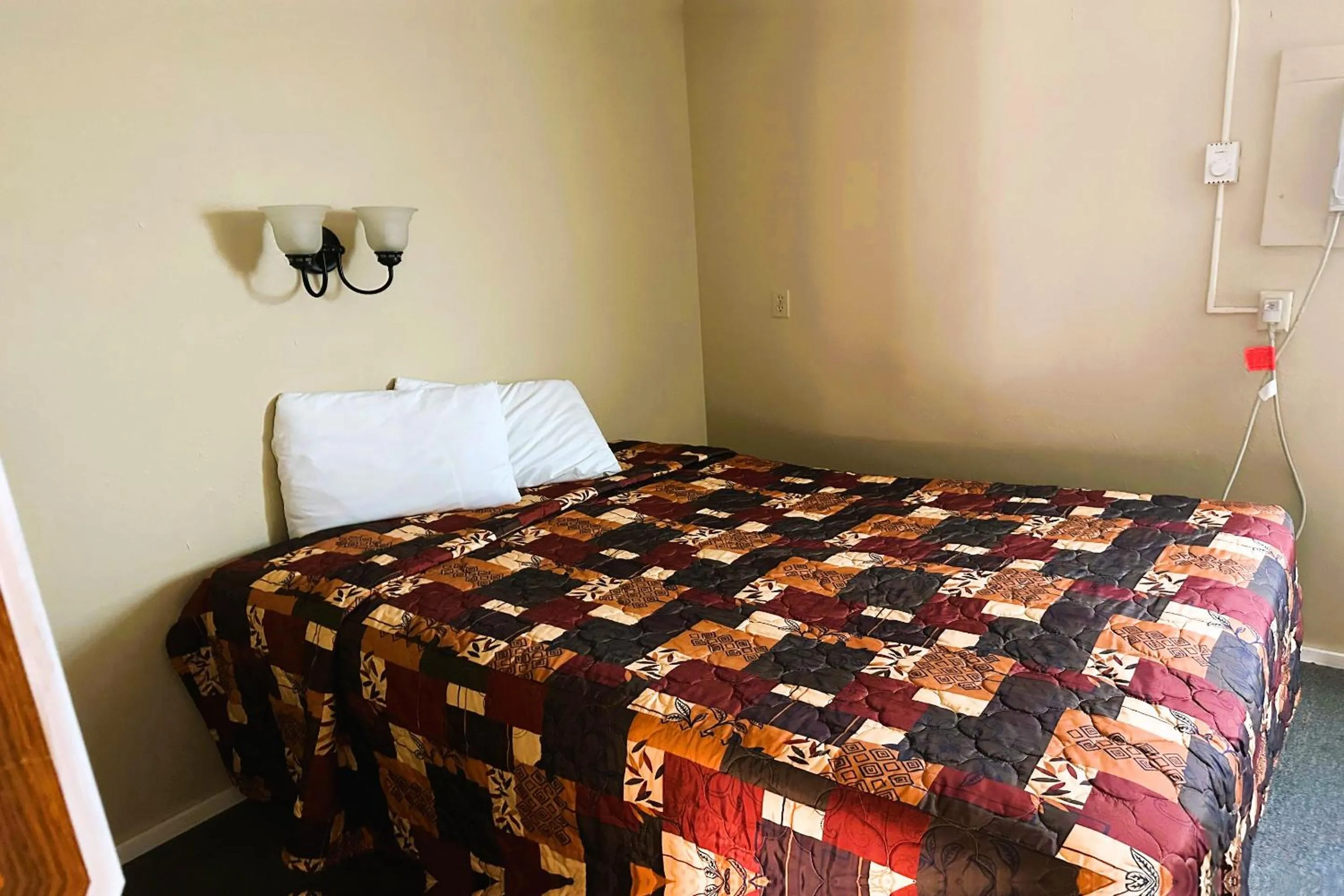 Bedroom, Bed in Love Hotels Kadoka by OYO at Badlands SD