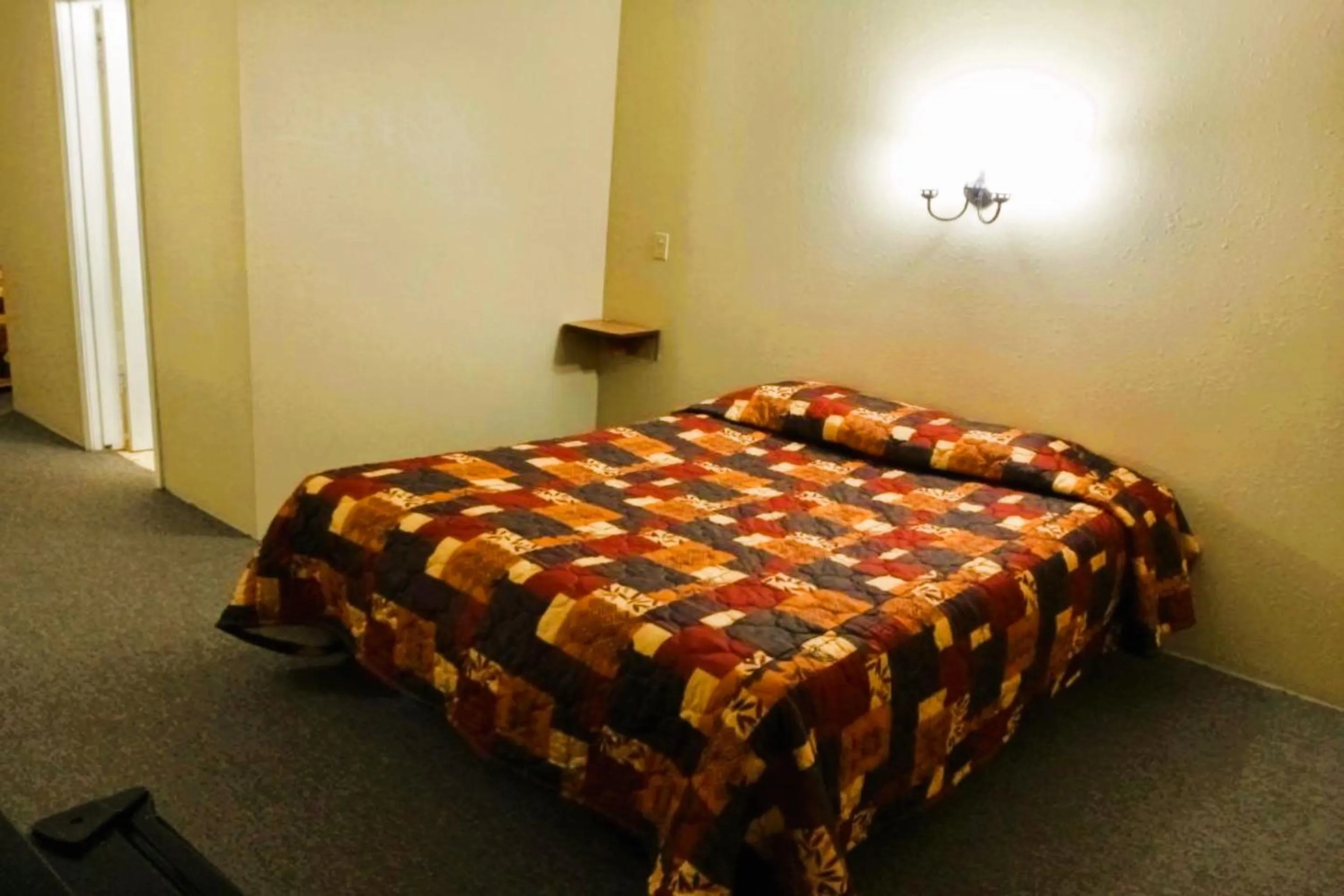 Bedroom, Bed in Love Hotels Kadoka by OYO at Badlands SD