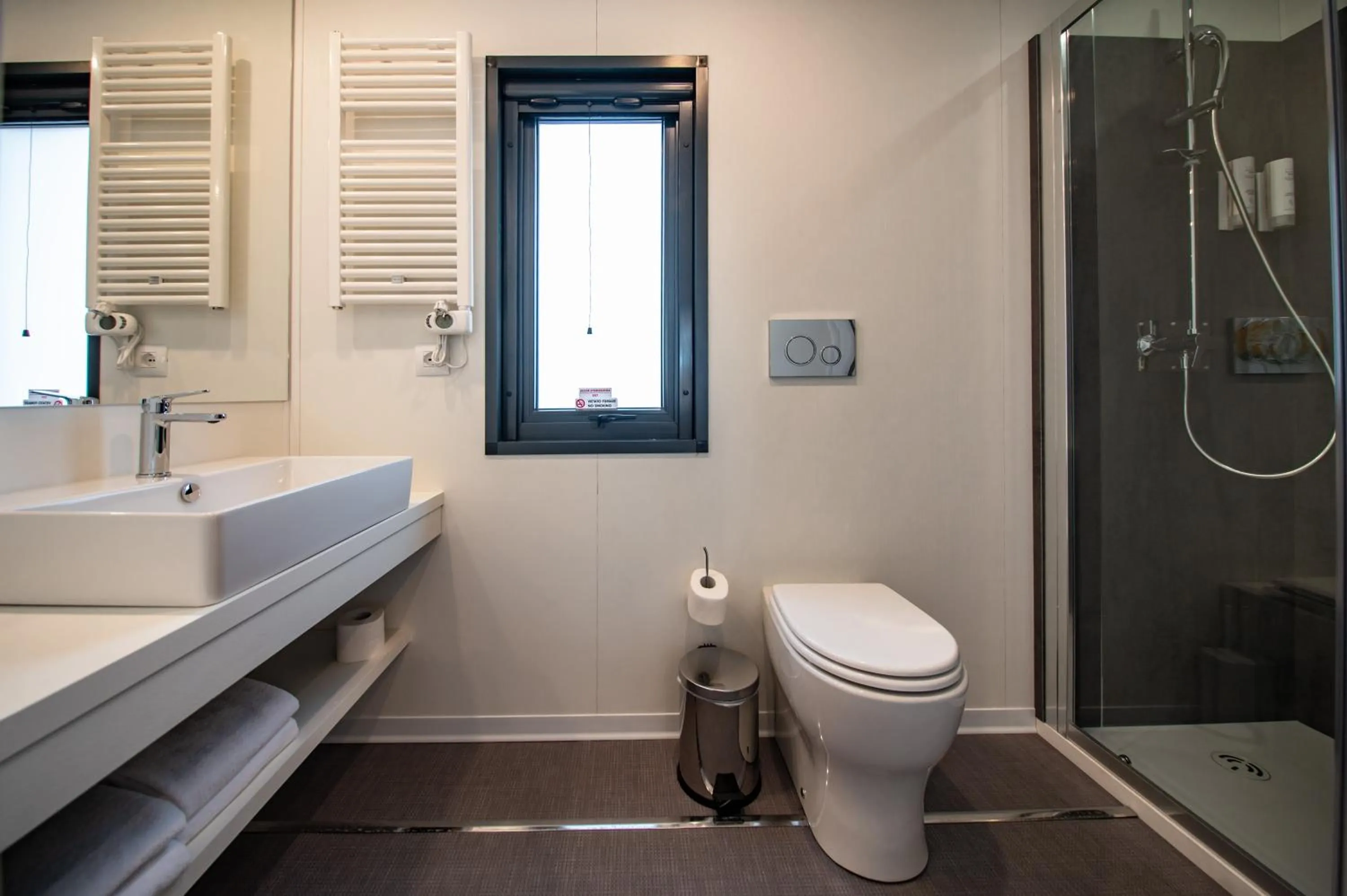 Shower in Arena Stoja Camping Homes