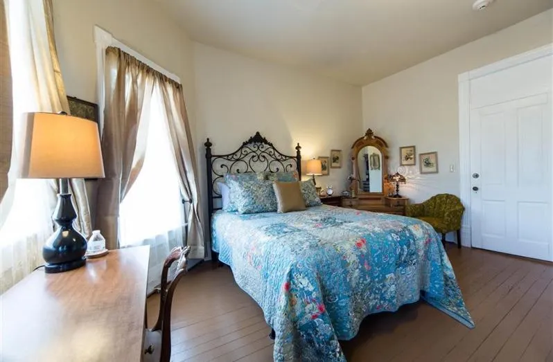 Decorative detail, Bed in Grand Victorian Inn