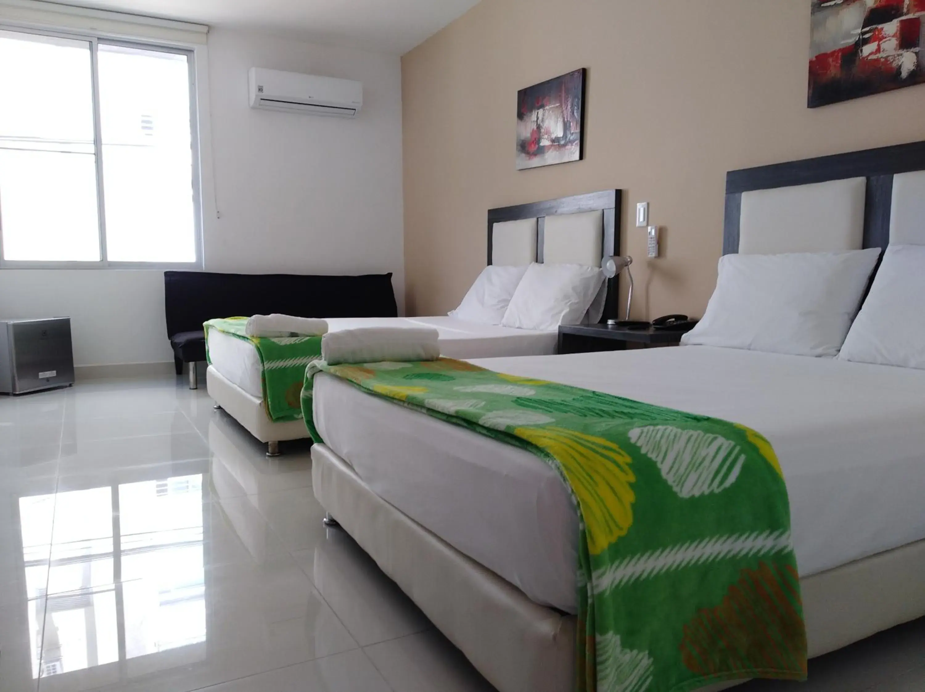 Double or Twin Room with Private Bathroom in Hotel La Esperanza Ciudad Jardín Double or Twin Room with Private Bathroom in Hotel La Esperanza Ciudad Jardín