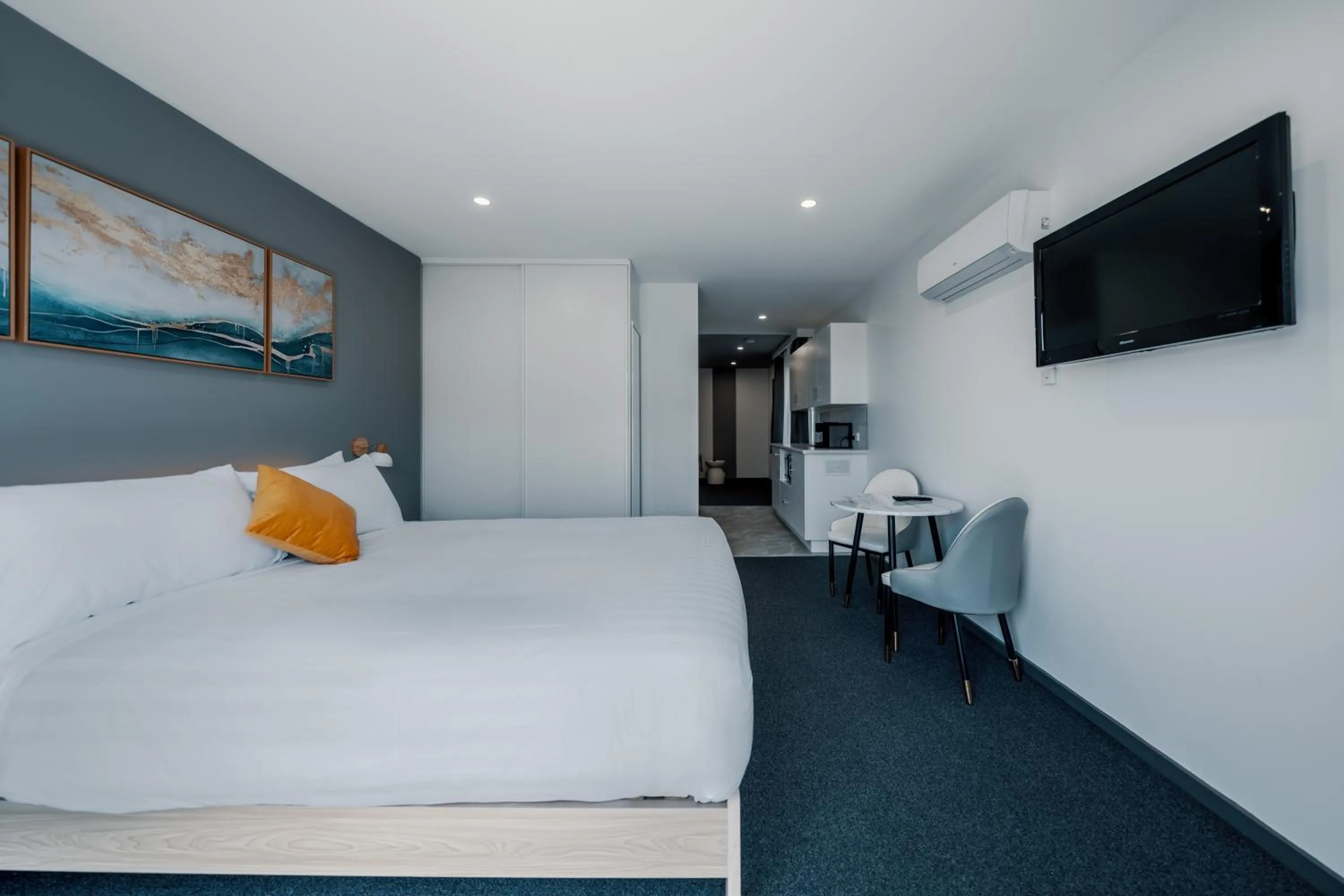 Bed in Mollymook Shores