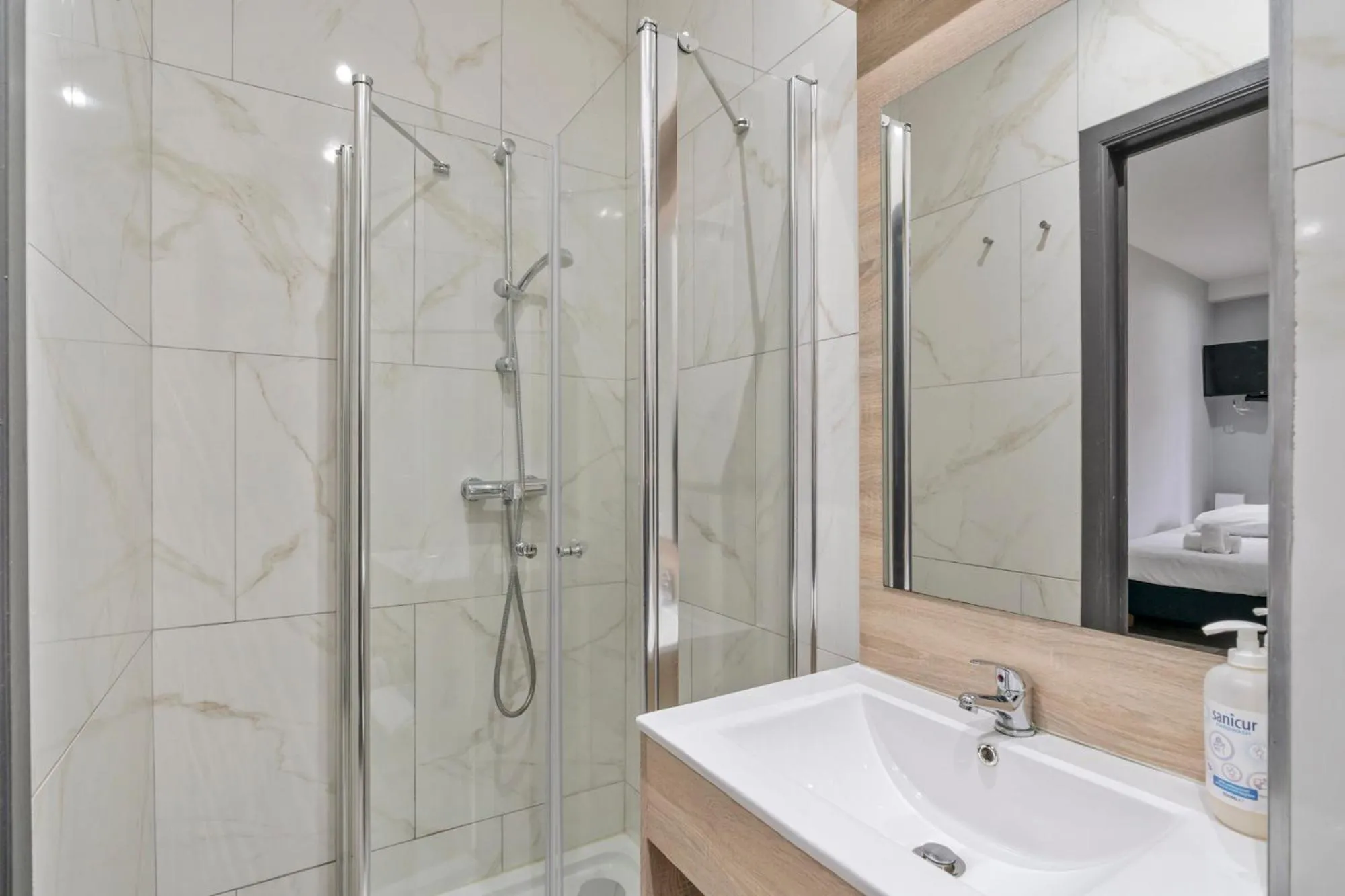 Shower in Budget Flats Leuven