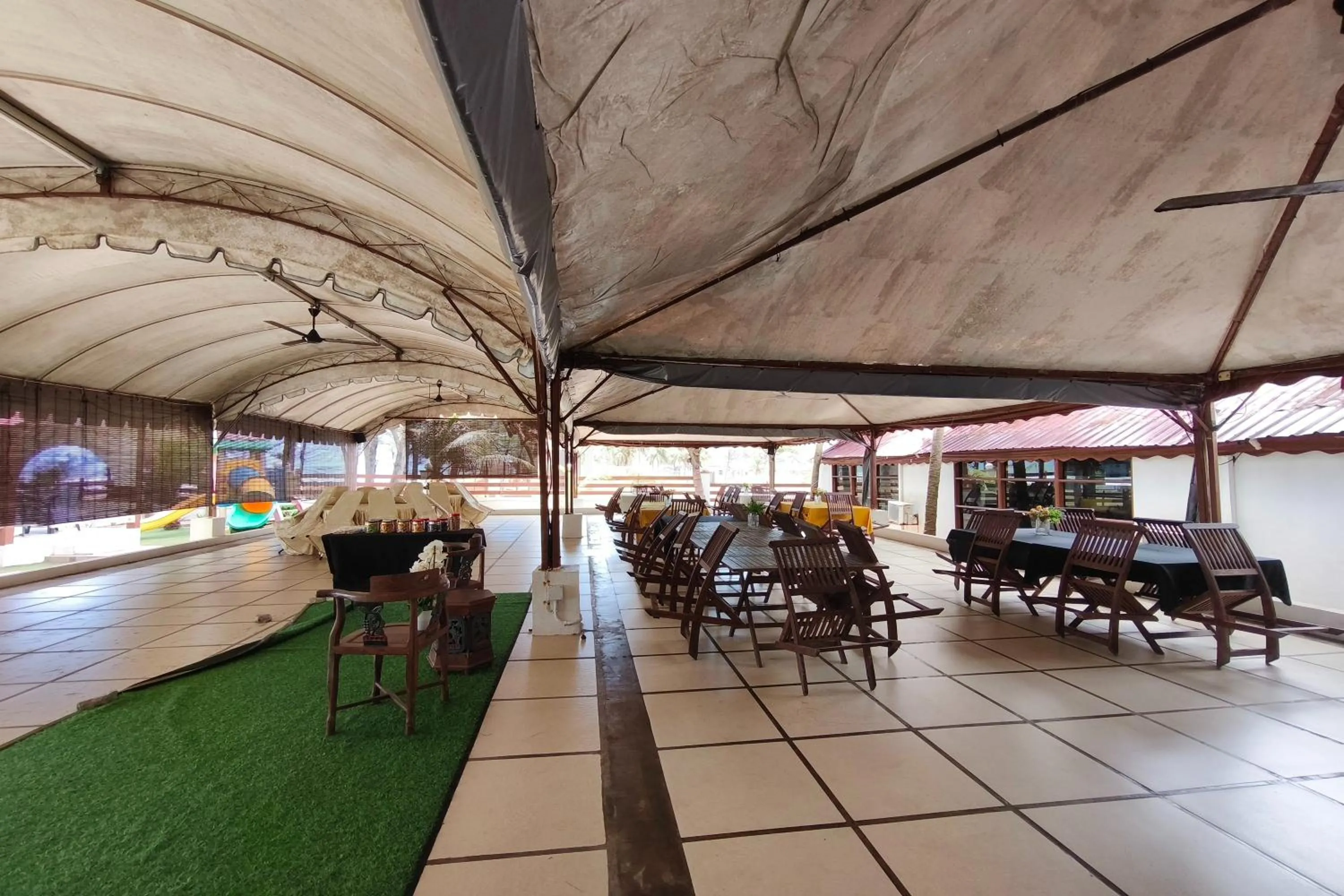 Property building in AlSafina Kijal Beach Resort & Restaurant