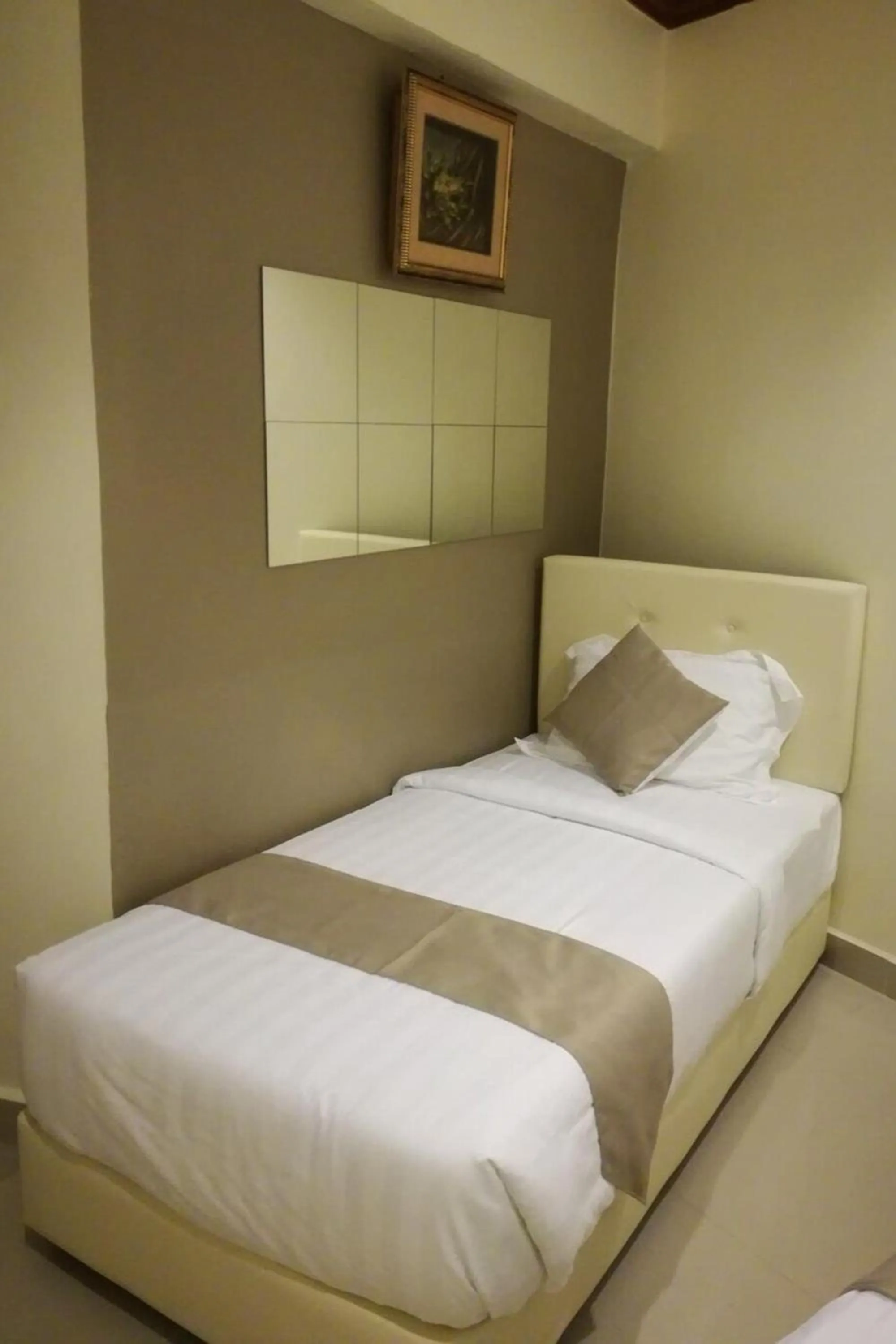 Bed in AlSafina Kijal Beach Resort & Restaurant