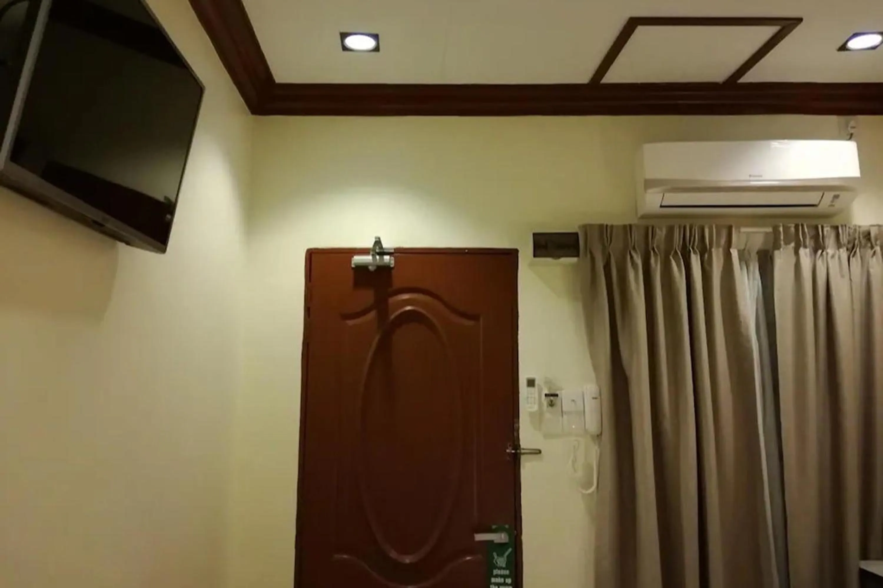 Bedroom in AlSafina Kijal Beach Resort & Restaurant