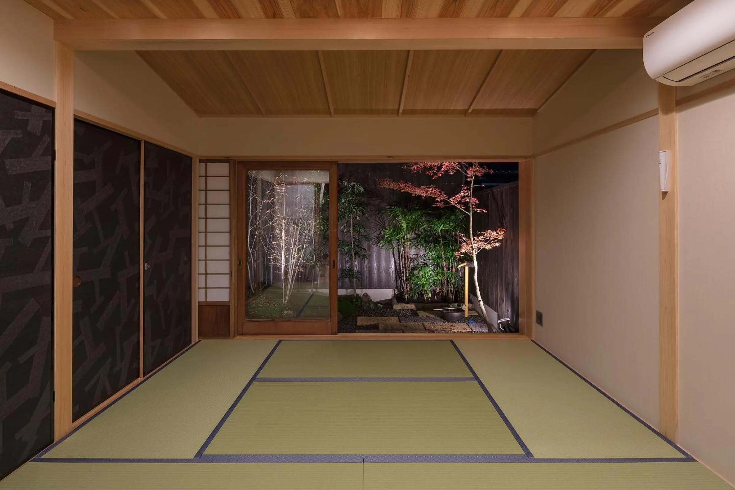 Garden in Shimabara Kaiden Machiya House