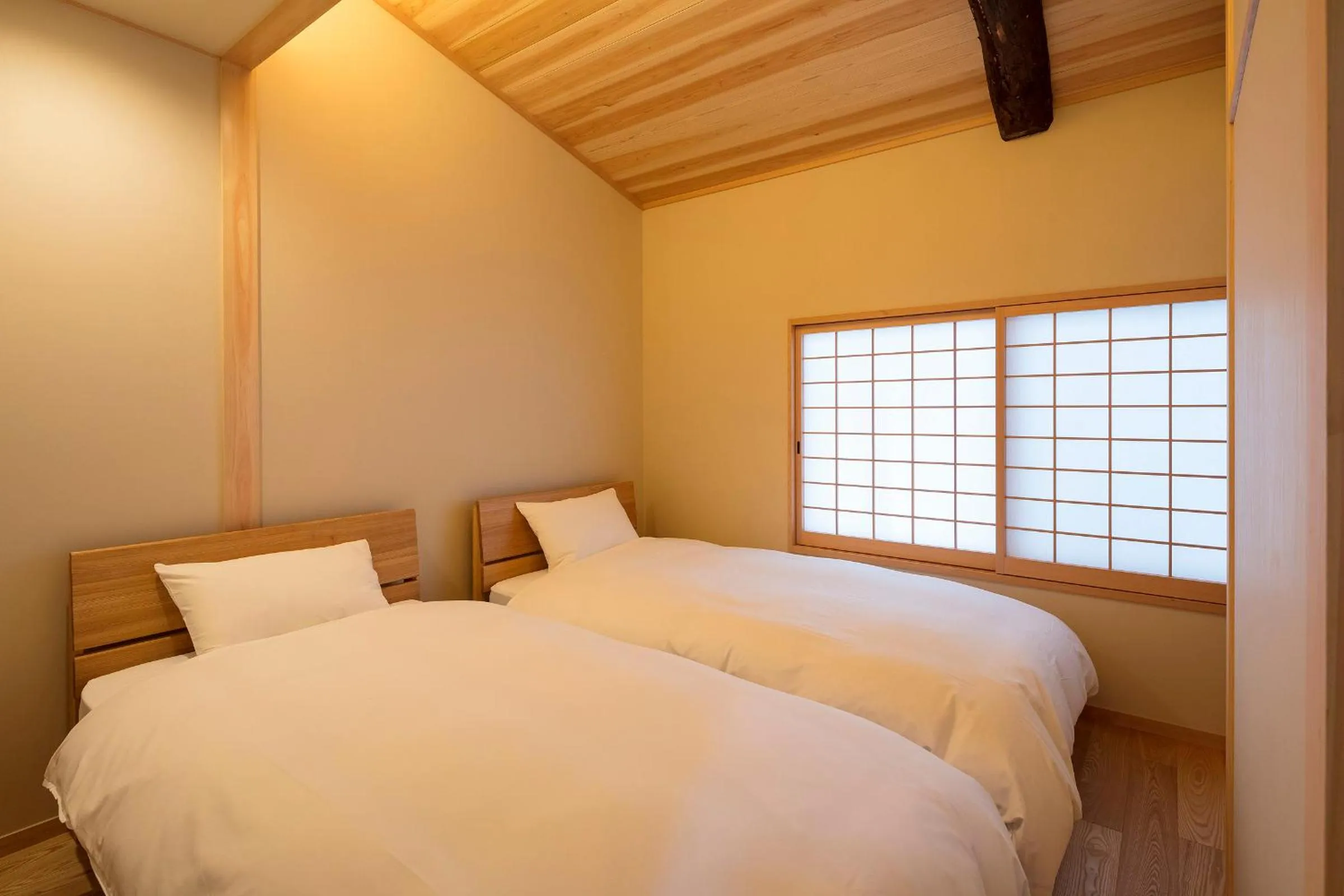 Bedroom, Bed in Shimabara Kaiden Machiya House