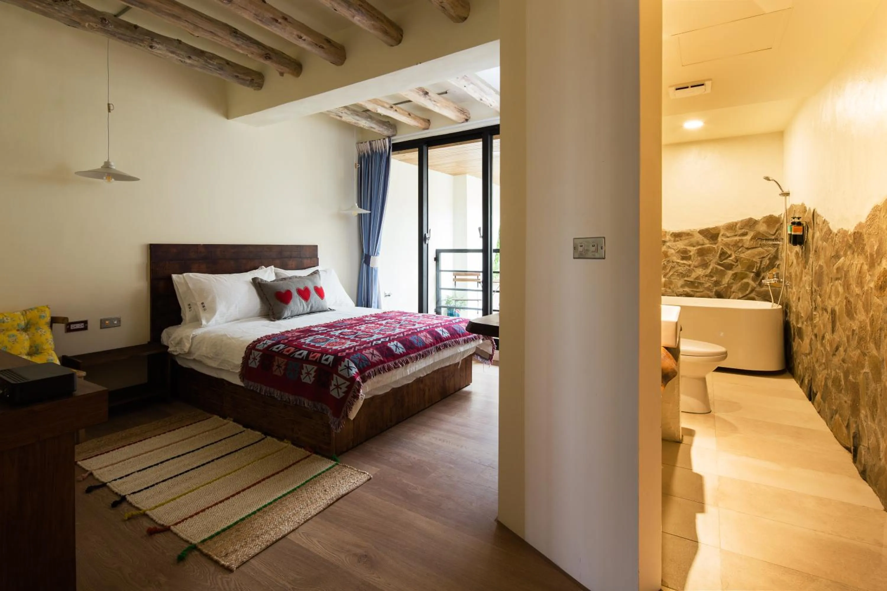 Bathroom in Haku Beach Days Inn