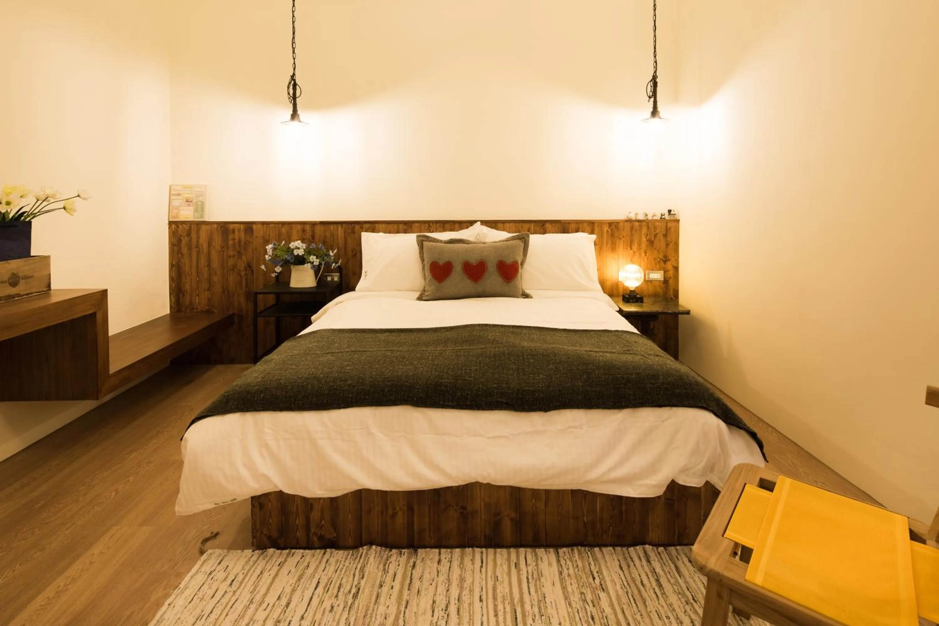 Photo of the whole room, Bed in Haku Beach Days Inn