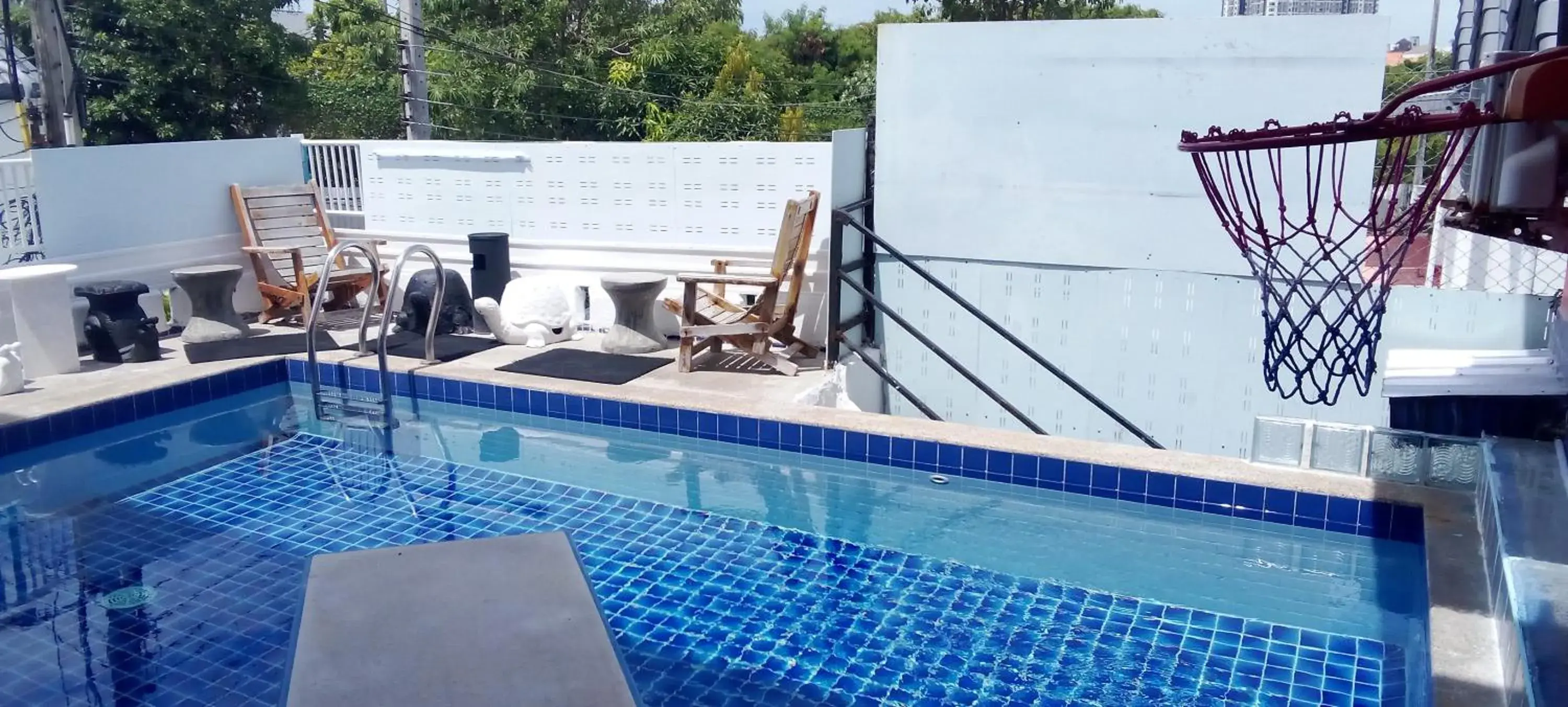 sunbed in BEN & LEK GUESTHOUSE sunbed in BEN & LEK GUESTHOUSE