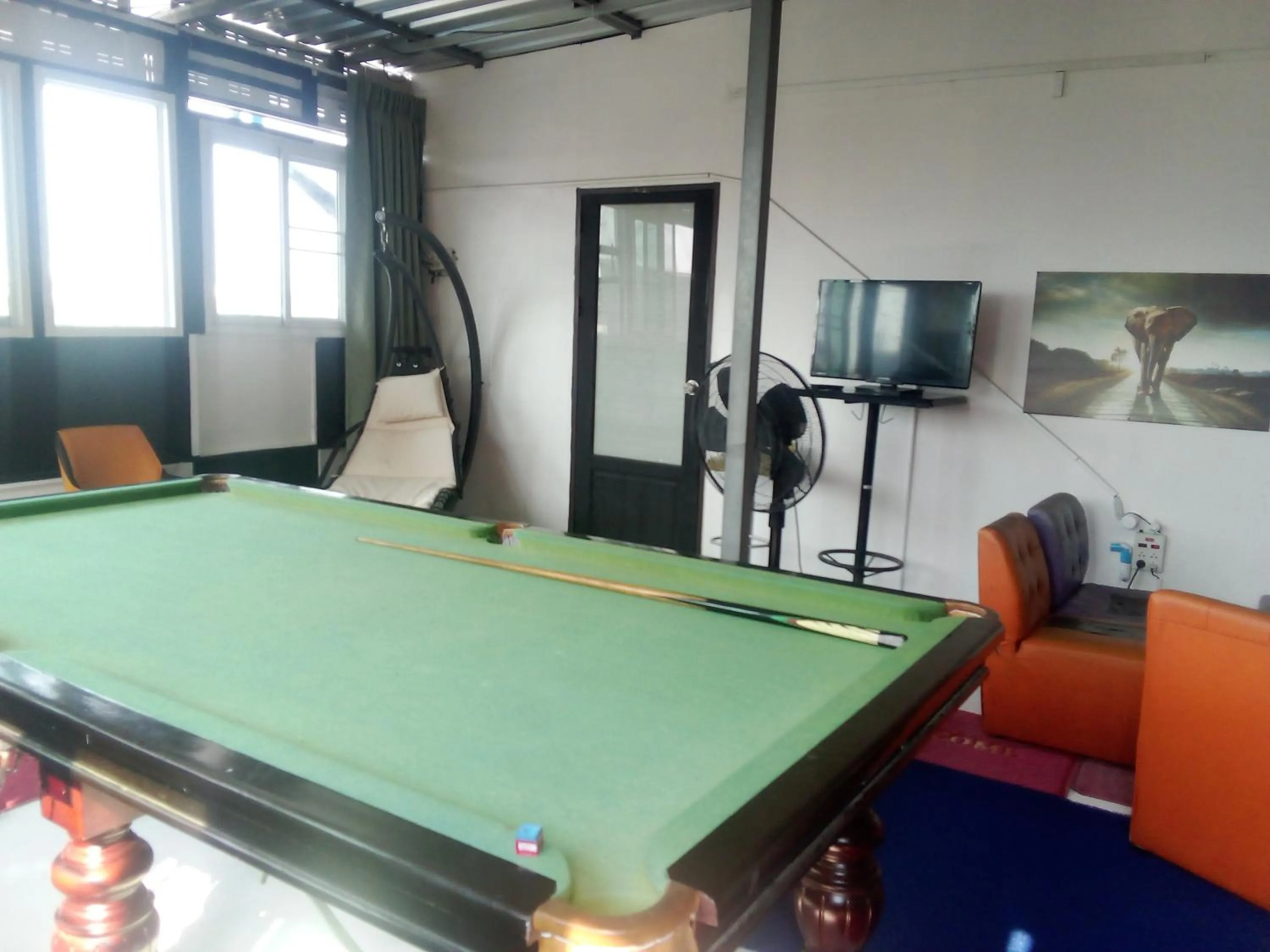 BEN & LEK GUESTHOUSE