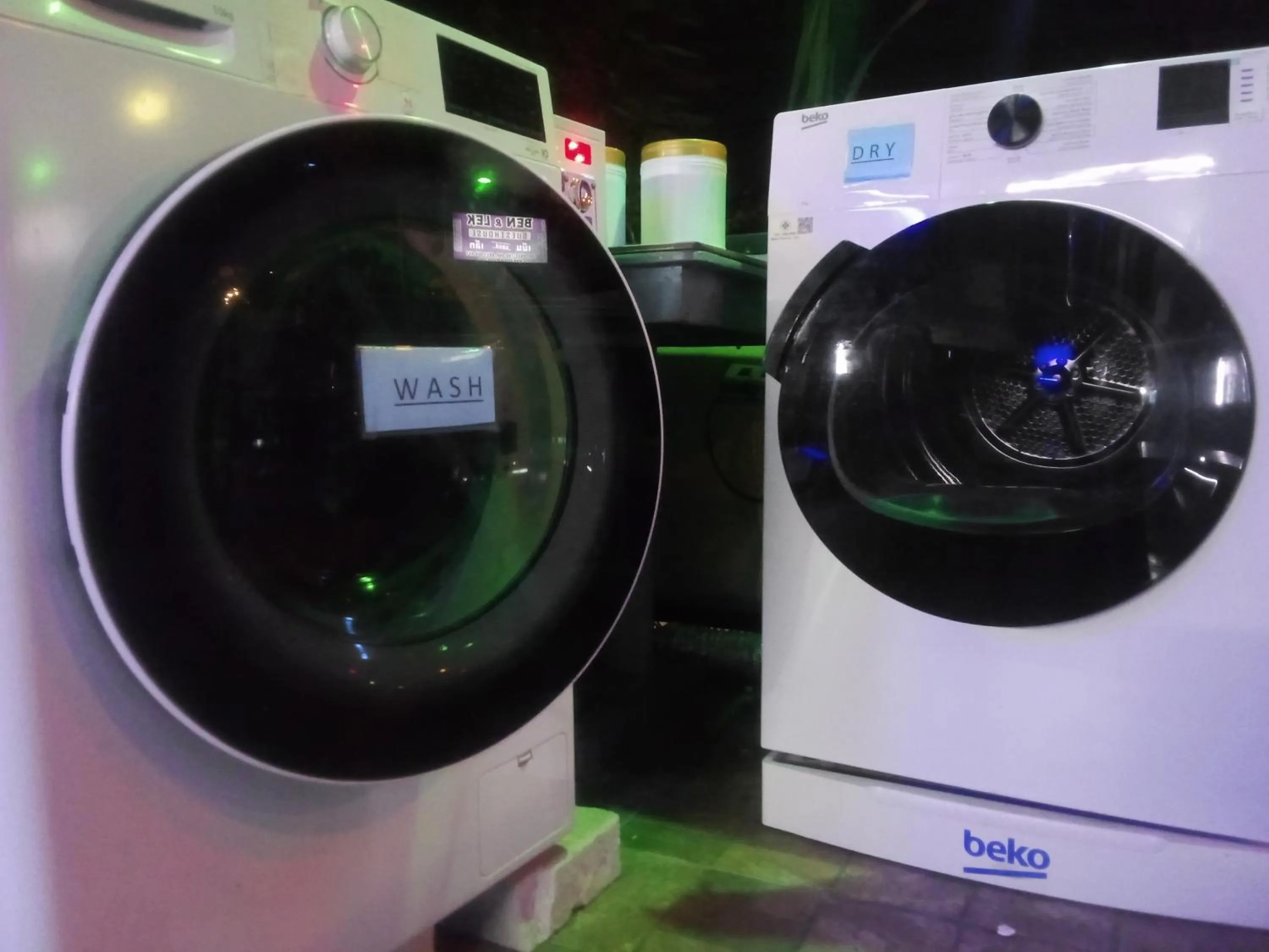 laundry in BEN & LEK GUESTHOUSE