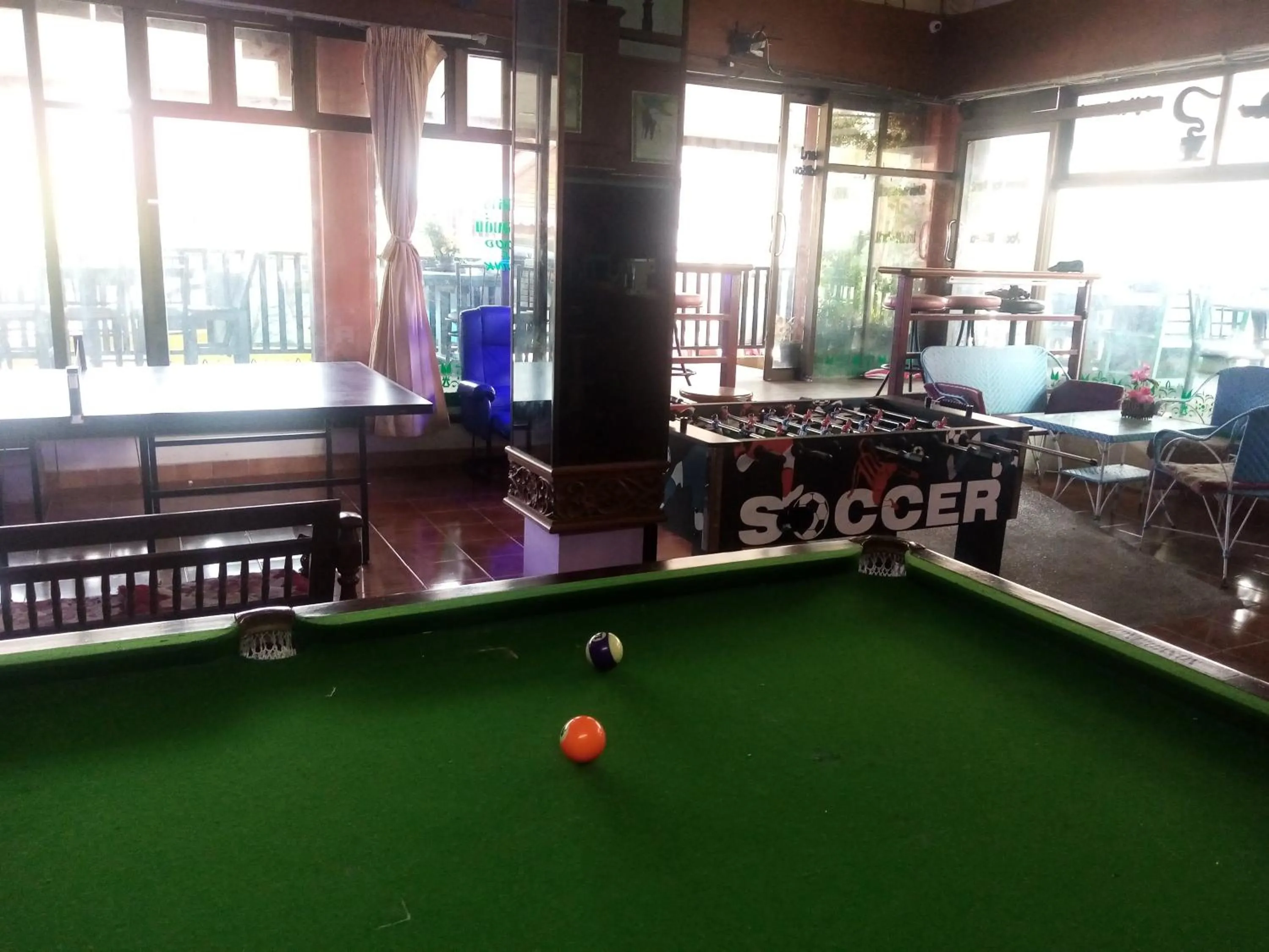 Billiard in BEN & LEK GUESTHOUSE