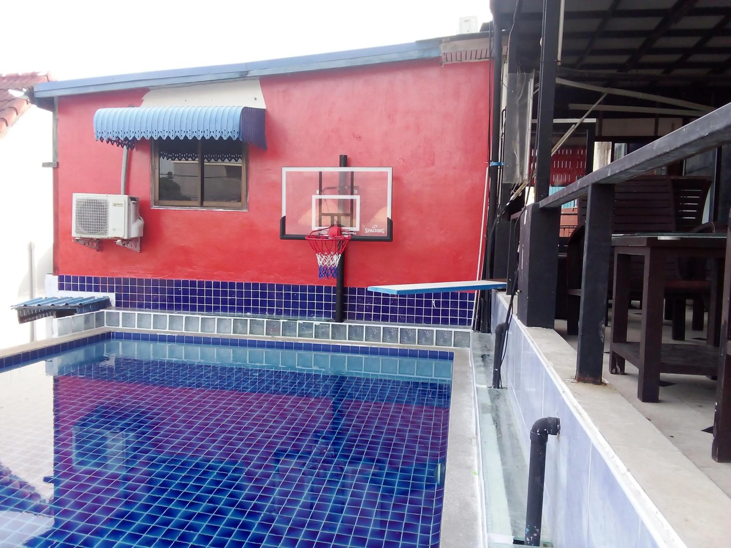 BEN & LEK GUESTHOUSE