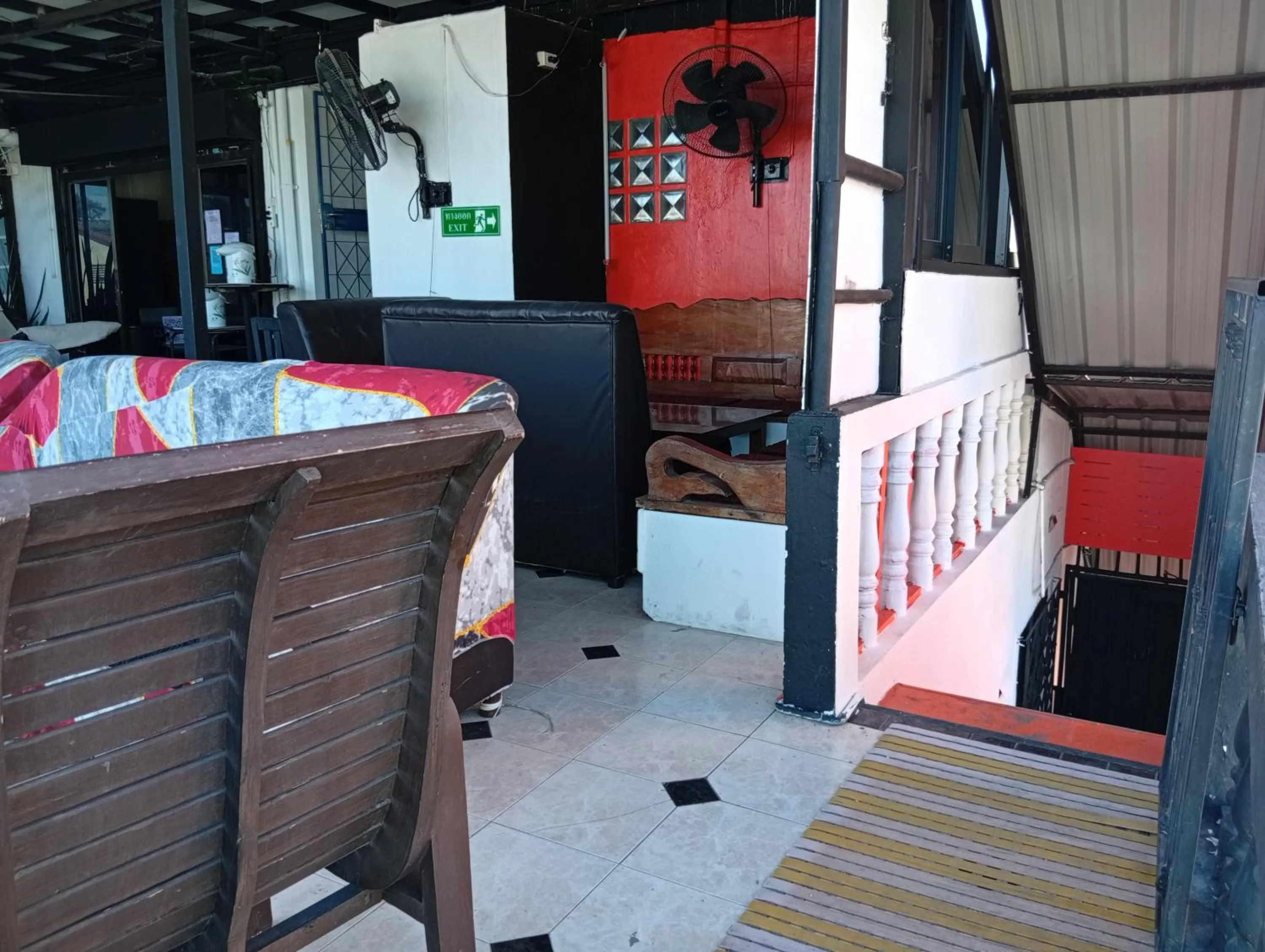 Seating area in BEN & LEK GUESTHOUSE