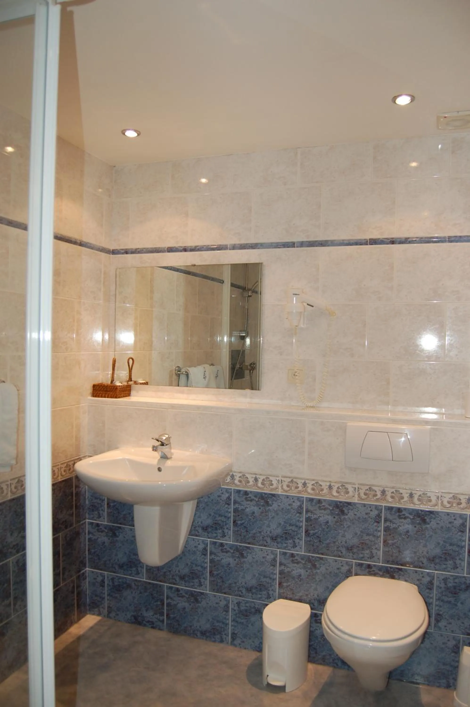 Bathroom in Hôtel/Restaurant à la Ferme