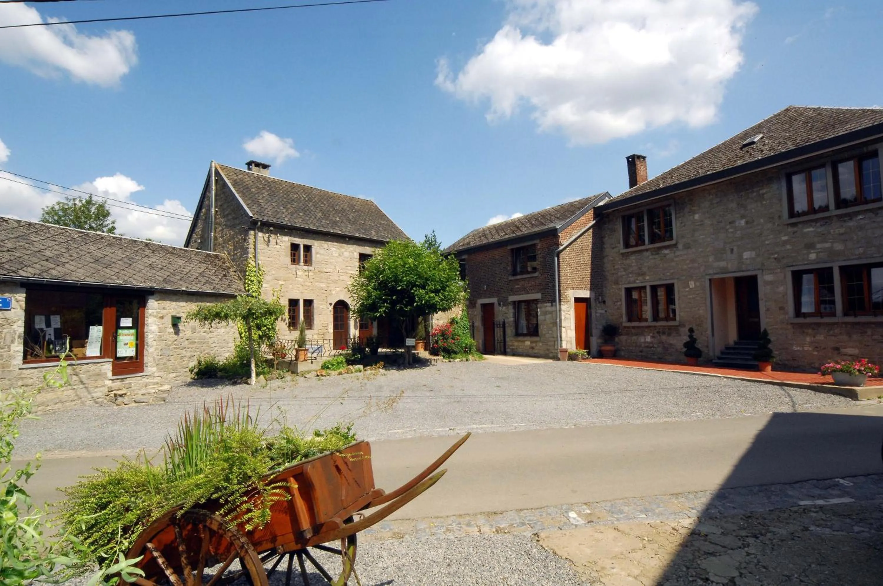 Facade/entrance in Hôtel/Restaurant à la Ferme