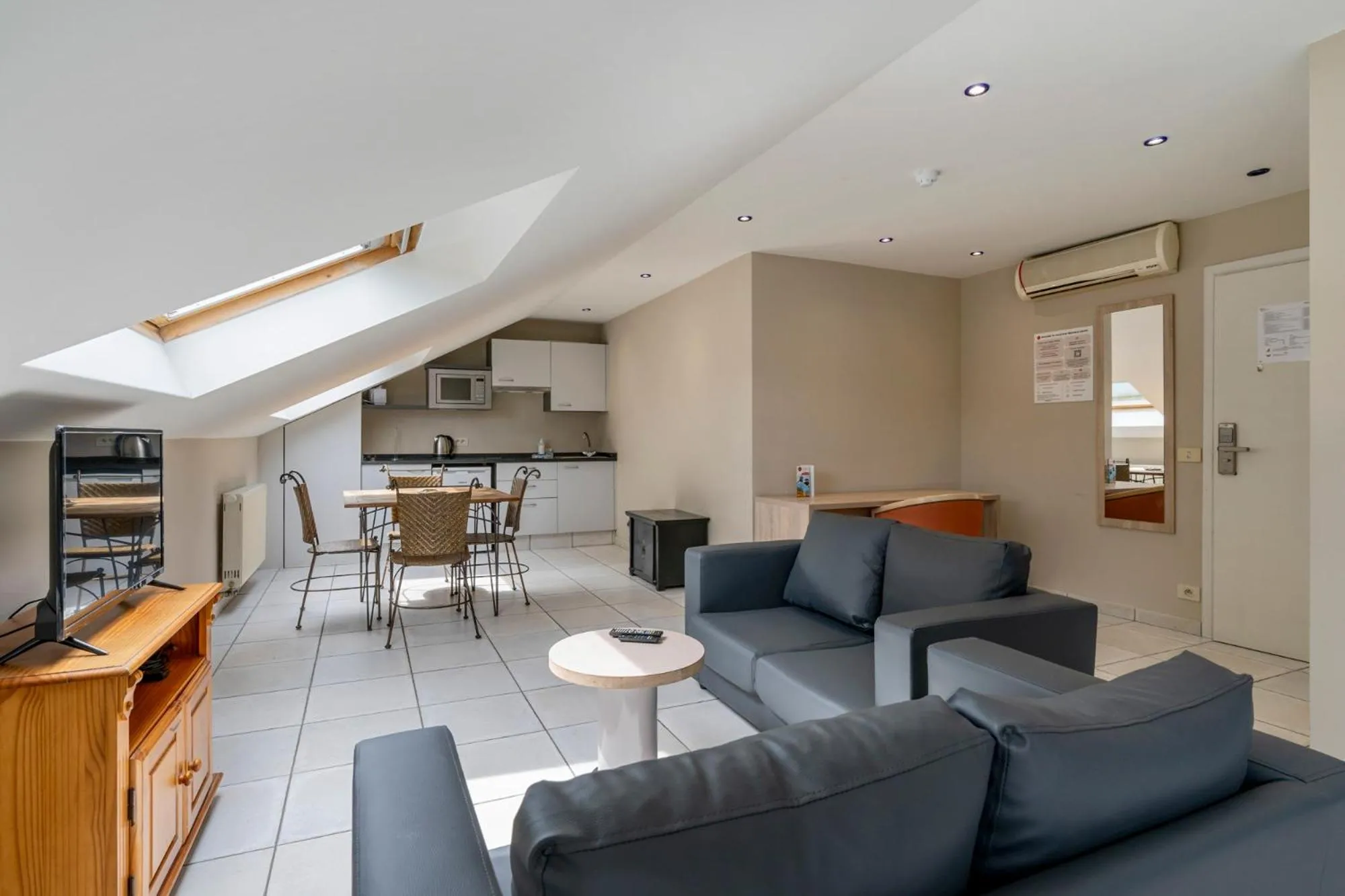 TV and multimedia in Sleep & Go Brussels South