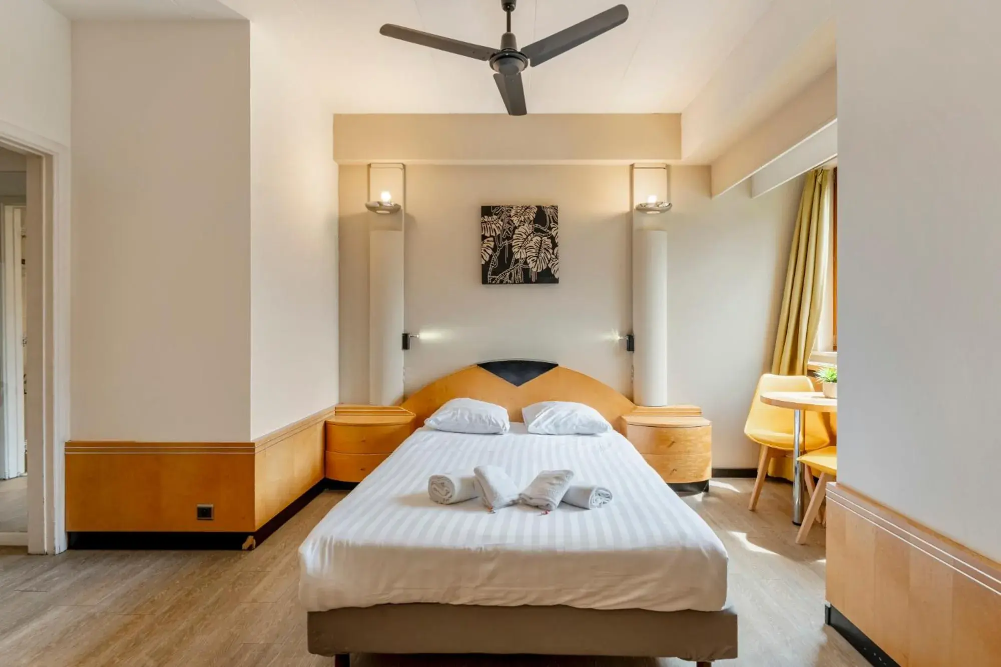 Executive Room Double with daily cleaning in Sleep & Go Brussels South Executive Room Double with daily cleaning in Sleep & Go Brussels South