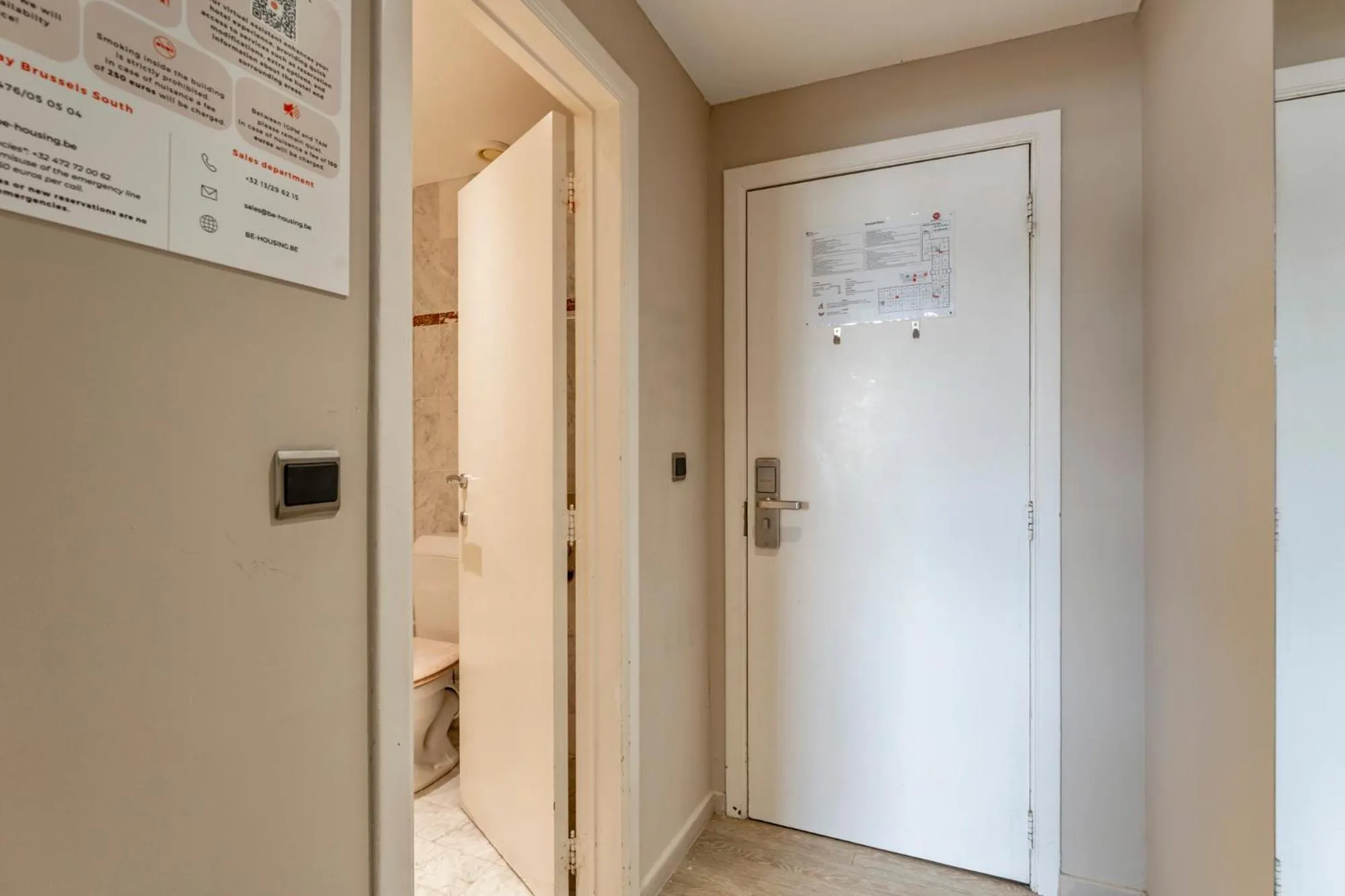 Bathroom in Sleep & Go Brussels South