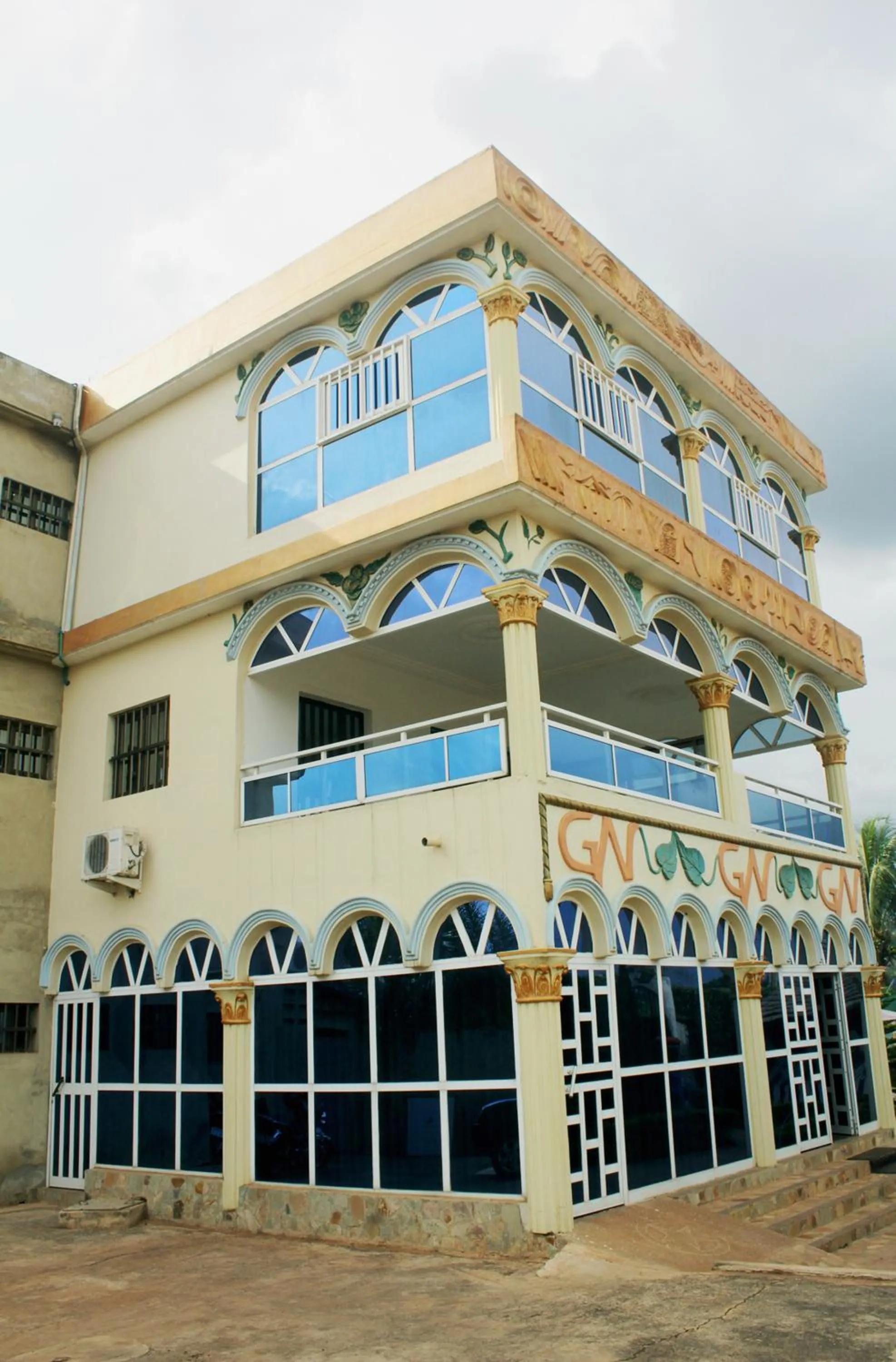 Property building in Hotel Ganiela