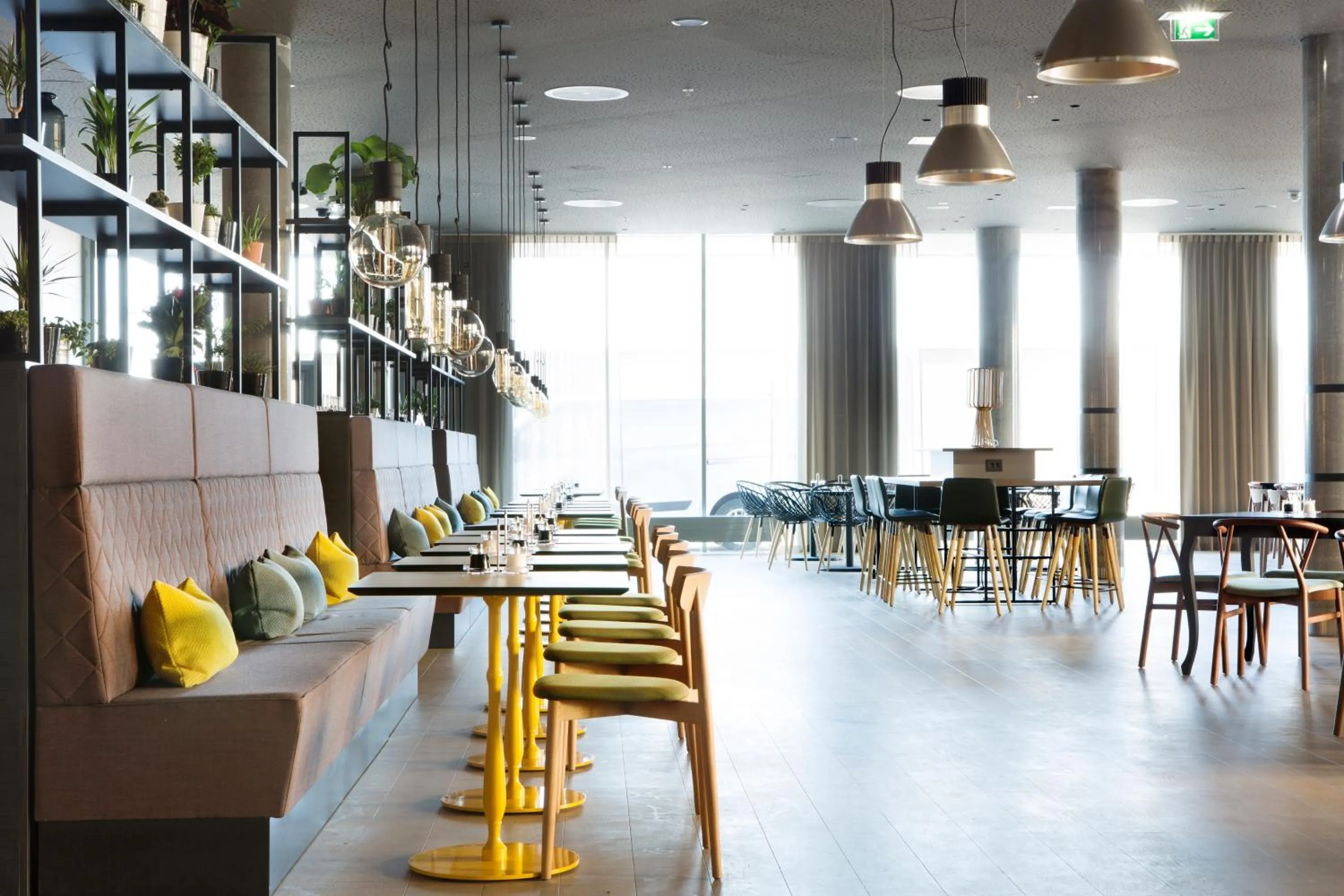 Restaurant/places to eat in Comfort Hotel Bergen Airport