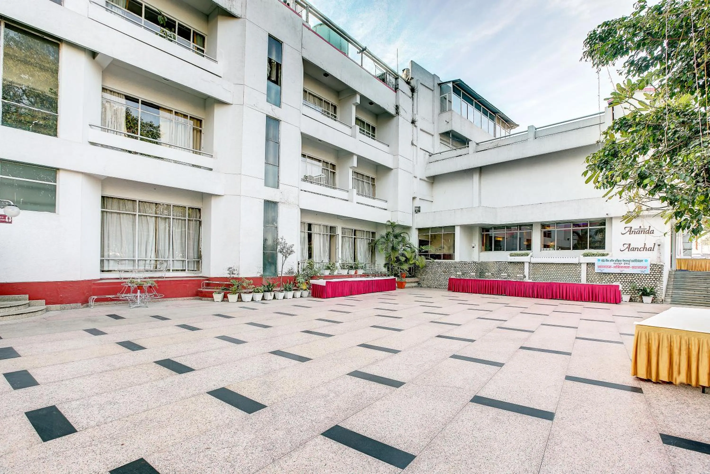 Facade/entrance in Hotel Ajanta Continental