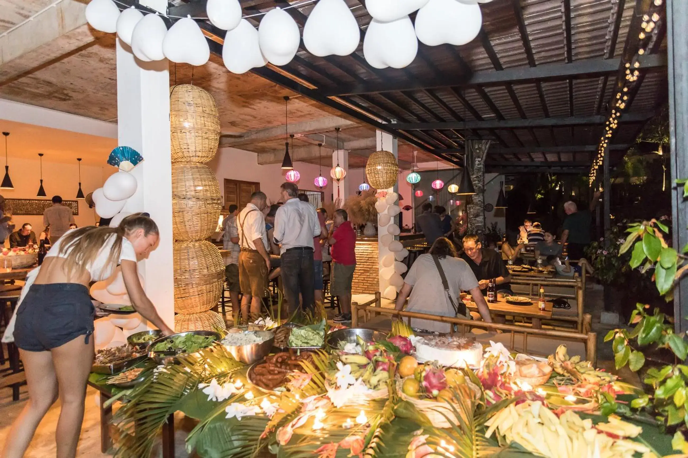 Restaurant/places to eat in Le Forest Resort Restaurant/places to eat in Le Forest Resort