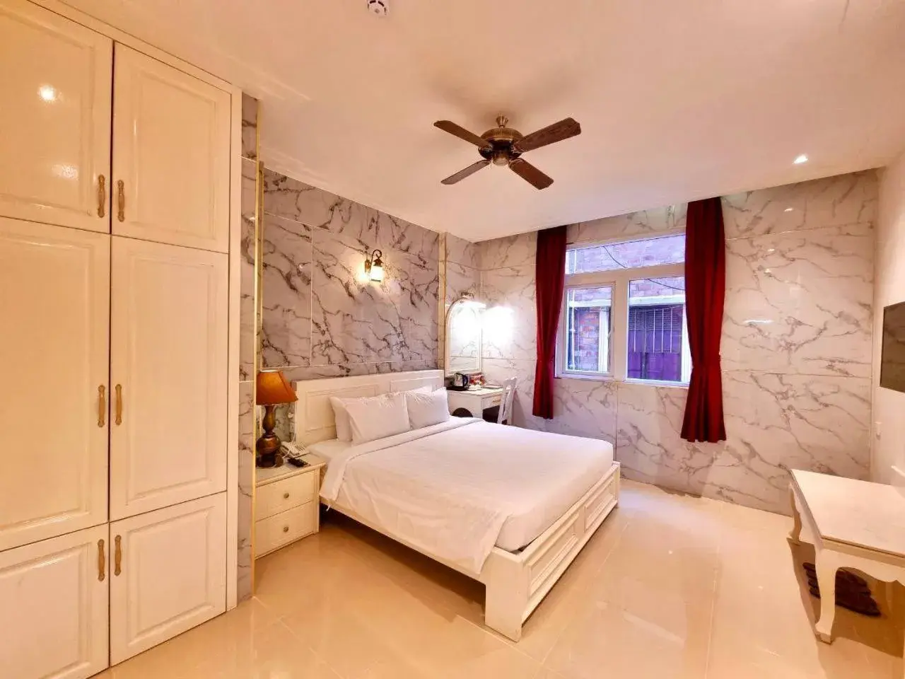 Bed in Tulip Hotel 3 Bed in Tulip Hotel 3