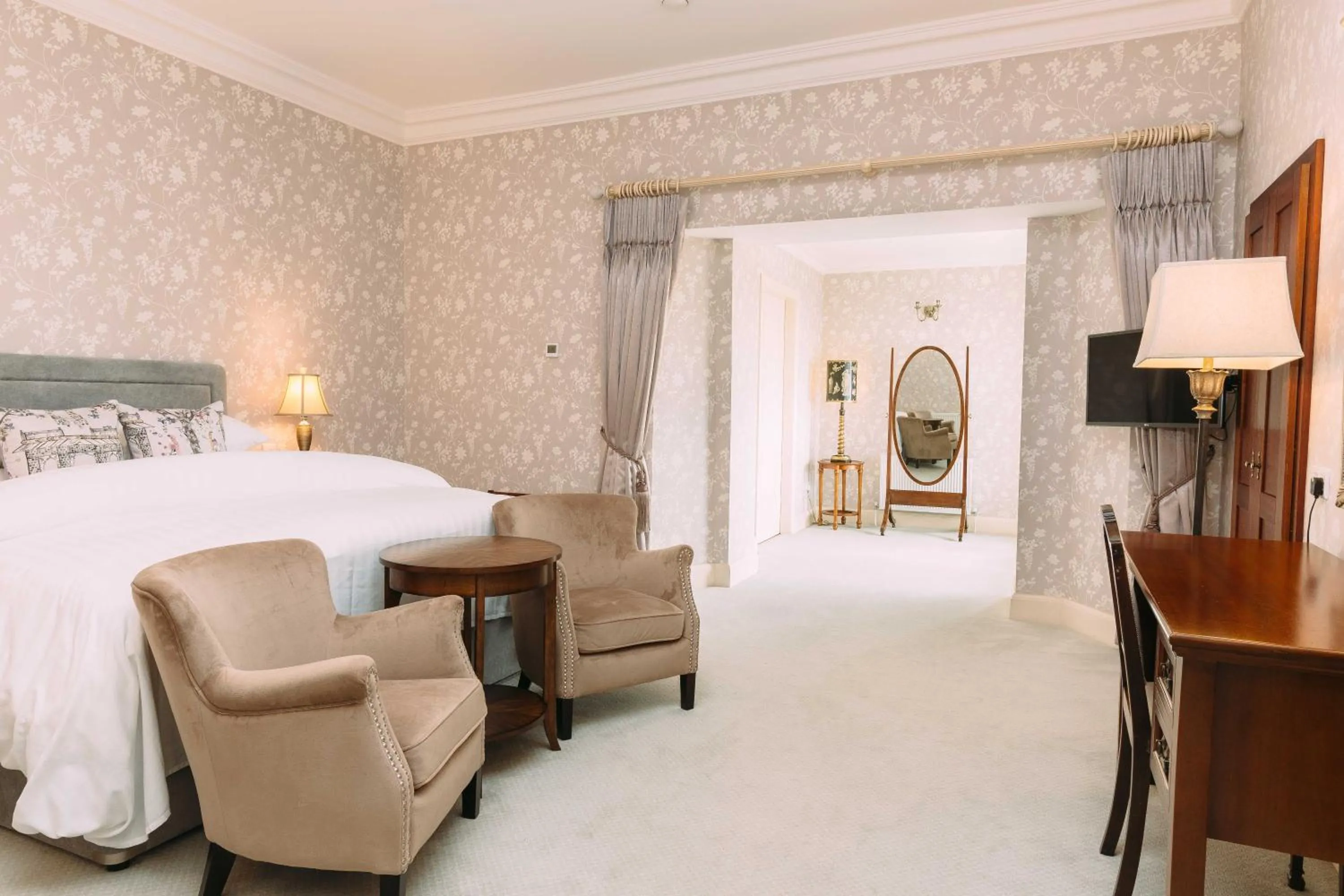 Seating area, Bed in Armada House