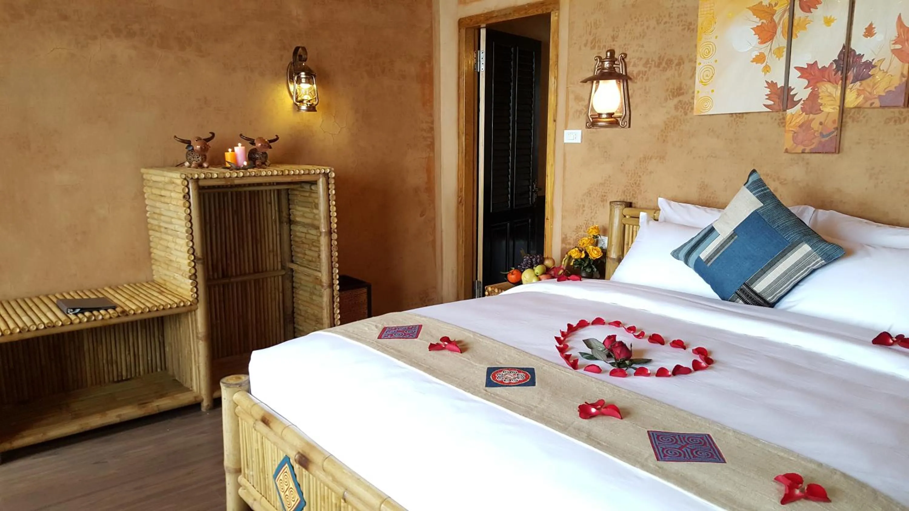 Living room, Bed in Sapa Clay House - Mountain Retreat