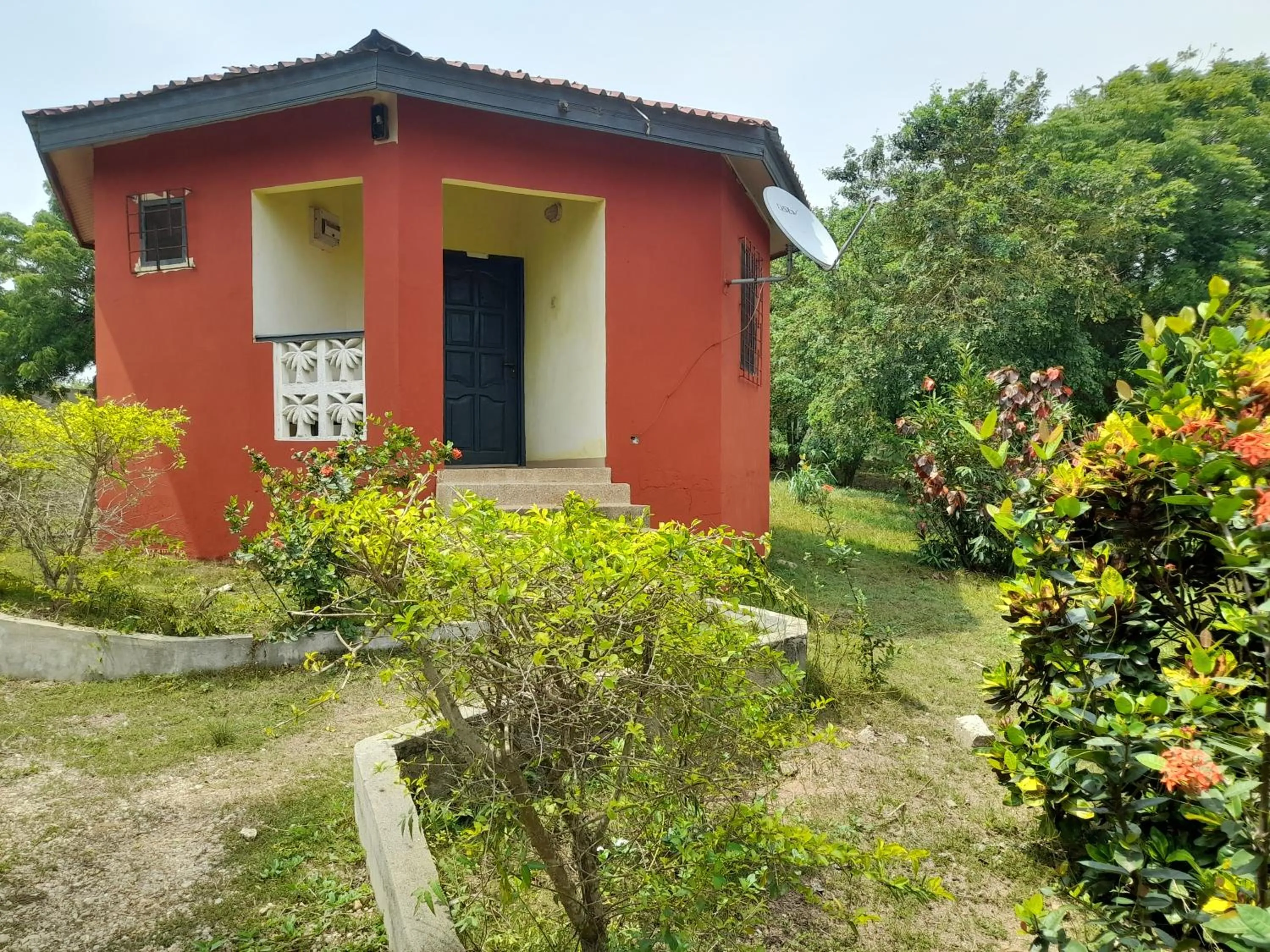 Property building in Paradise Ocean Resort