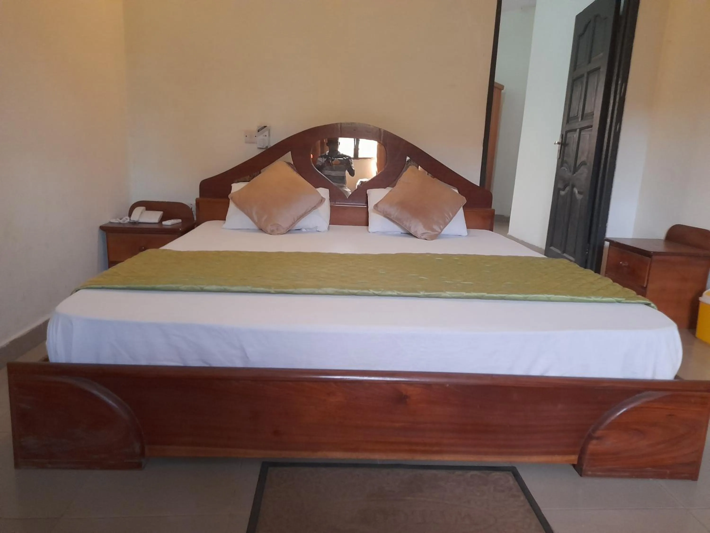 Bed in Paradise Ocean Resort