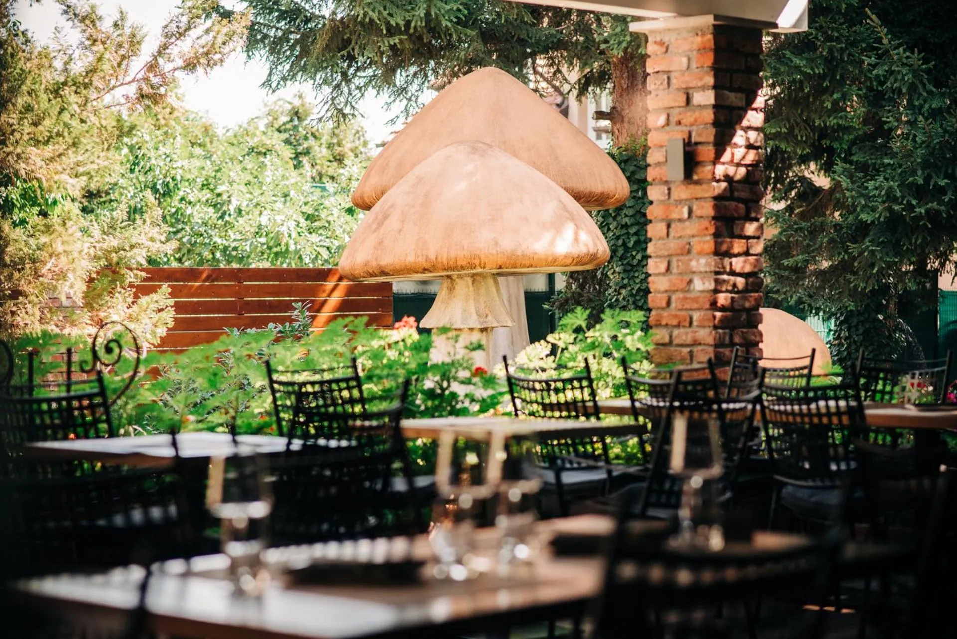 Restaurant/places to eat in Sundial Boutique Hotel