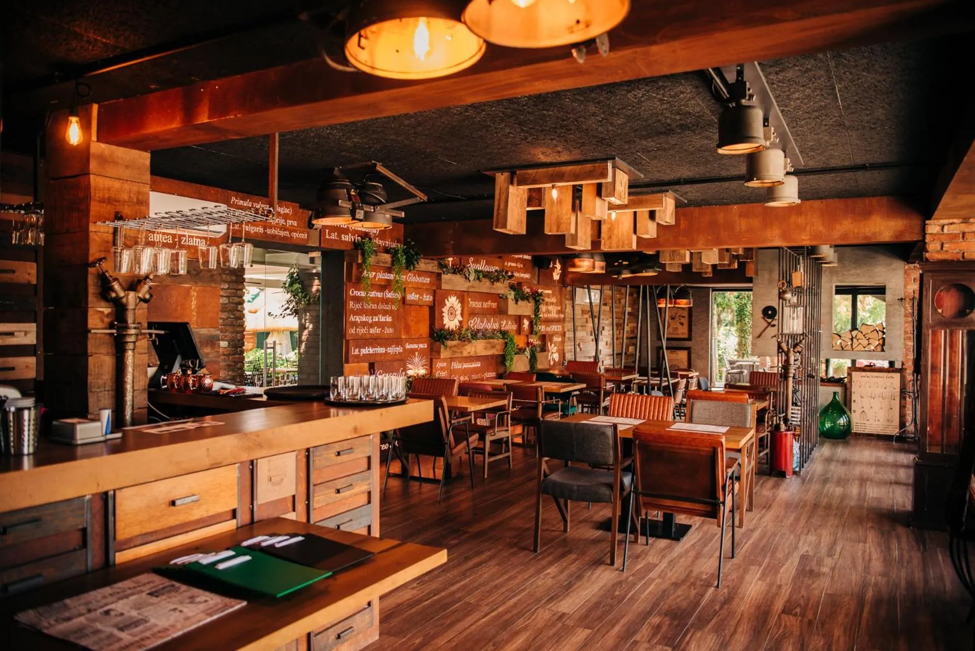 Restaurant/places to eat in Sundial Boutique Hotel