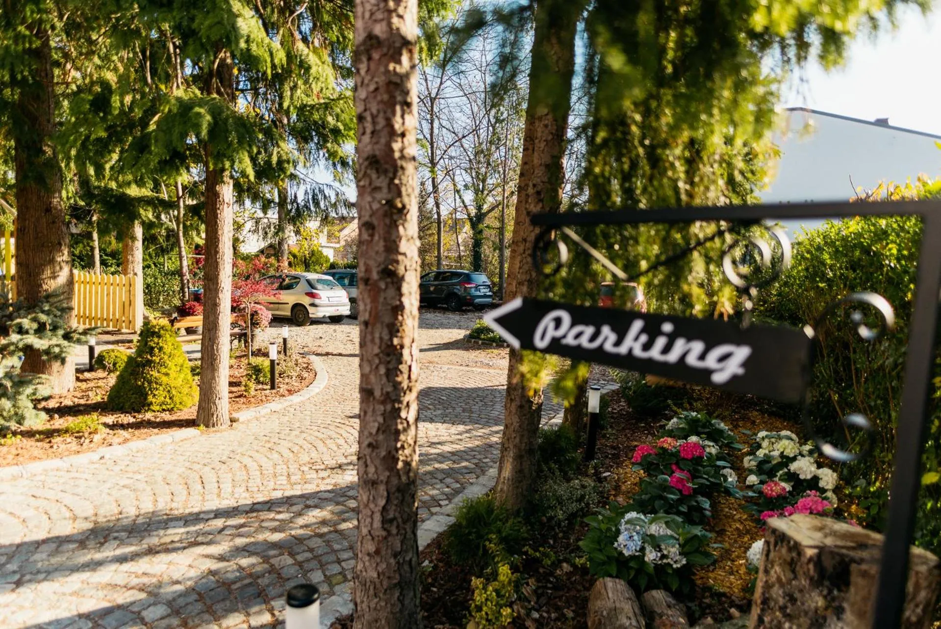 Restaurant/places to eat in Sundial Boutique Hotel