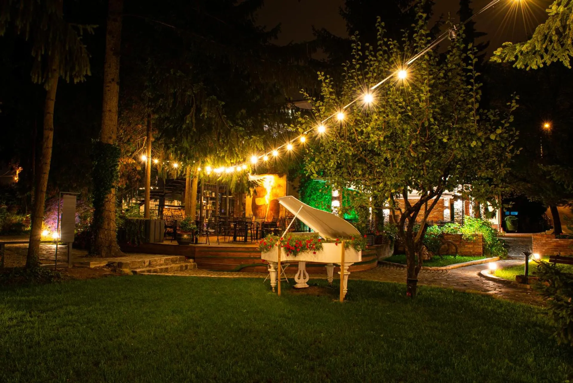 Patio in Sundial Boutique Hotel