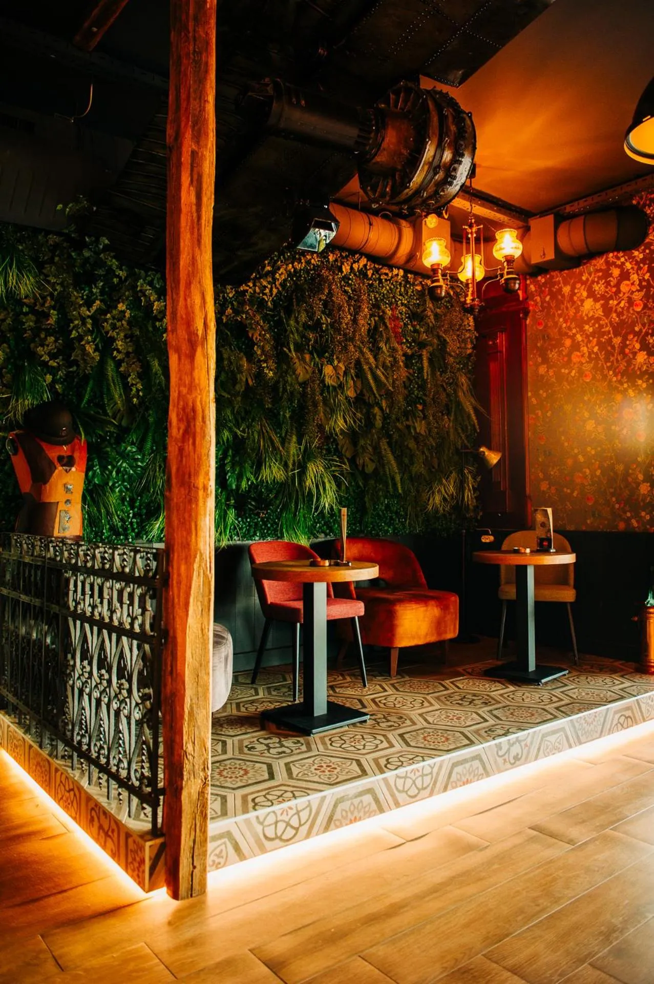 Lounge or bar in Sundial Boutique Hotel