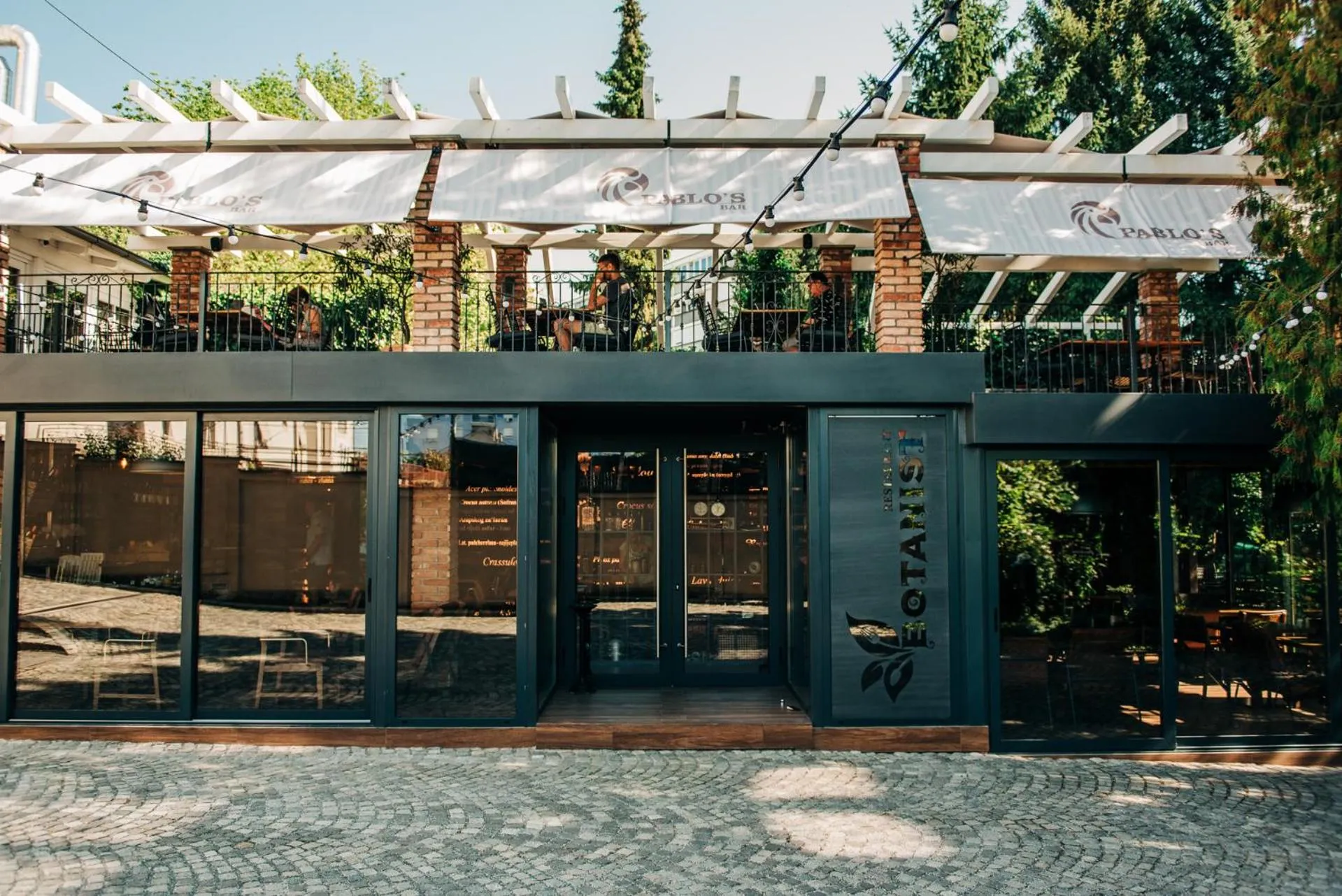 Restaurant/places to eat in Sundial Boutique Hotel