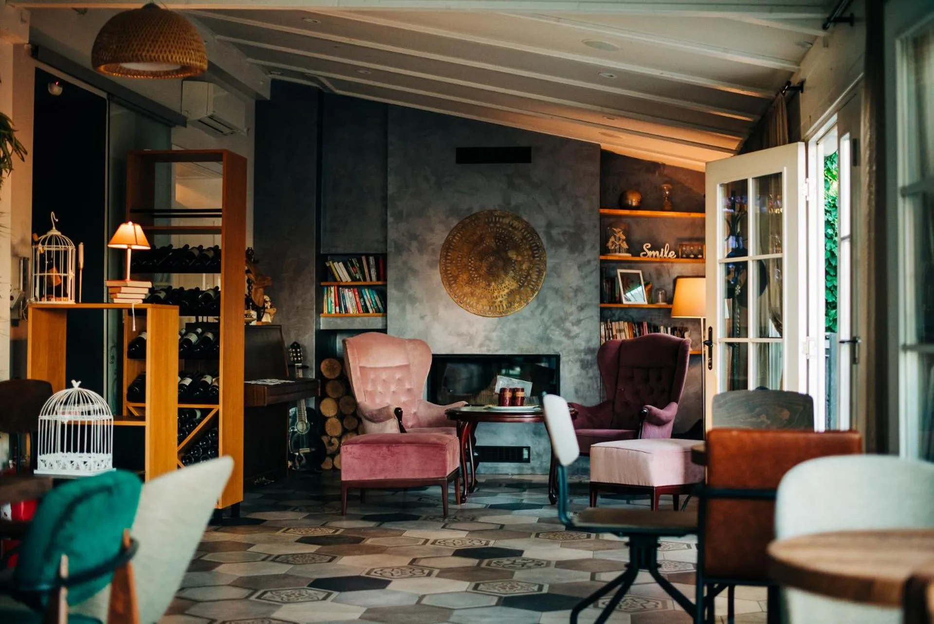 flat iron in Sundial Boutique Hotel