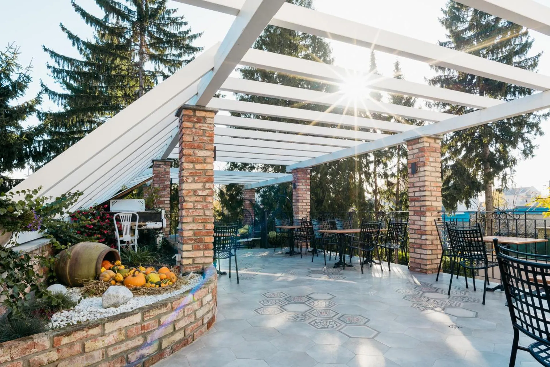 Garden in Sundial Boutique Hotel