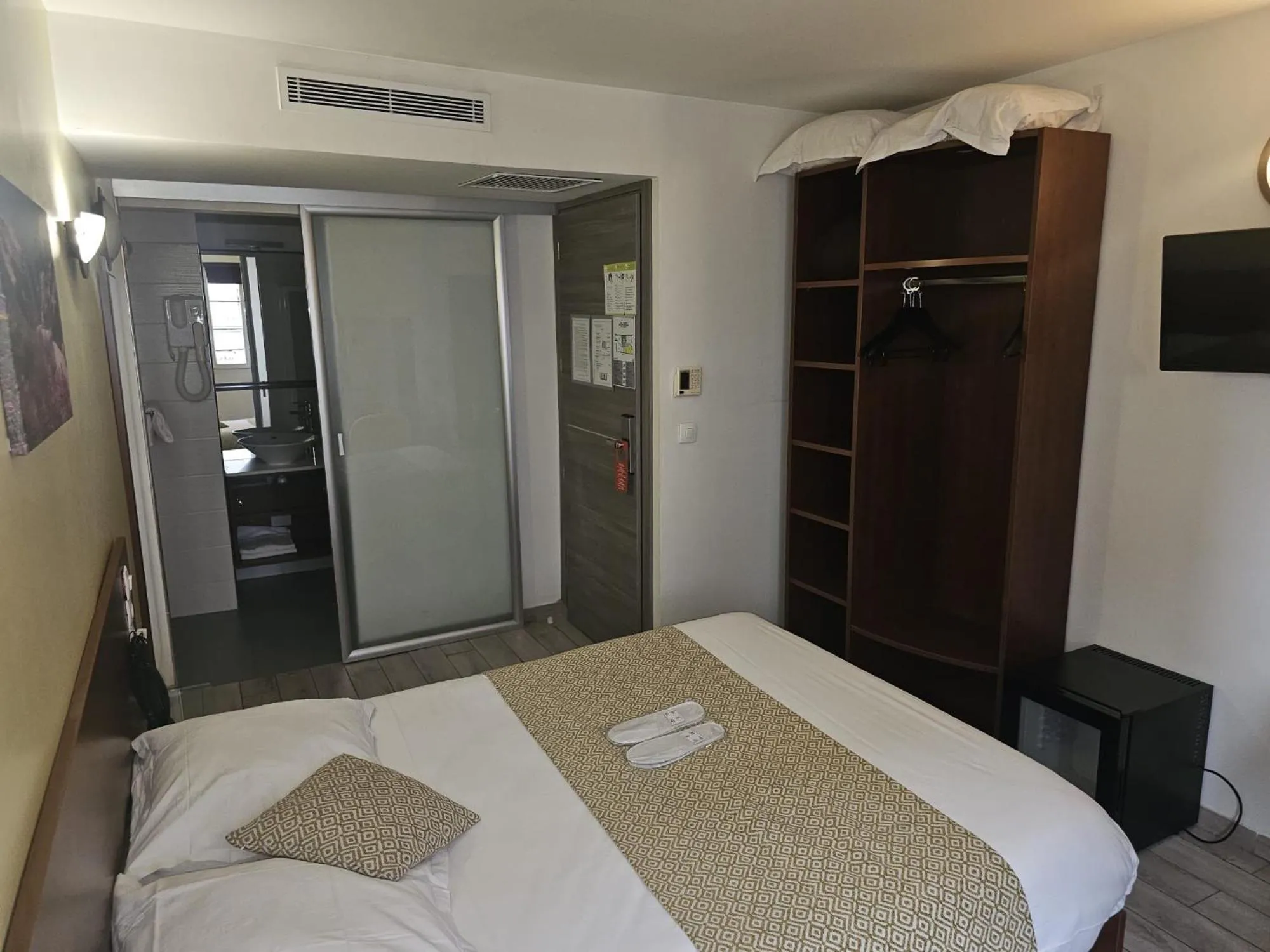 Bed in Massilia hôtel