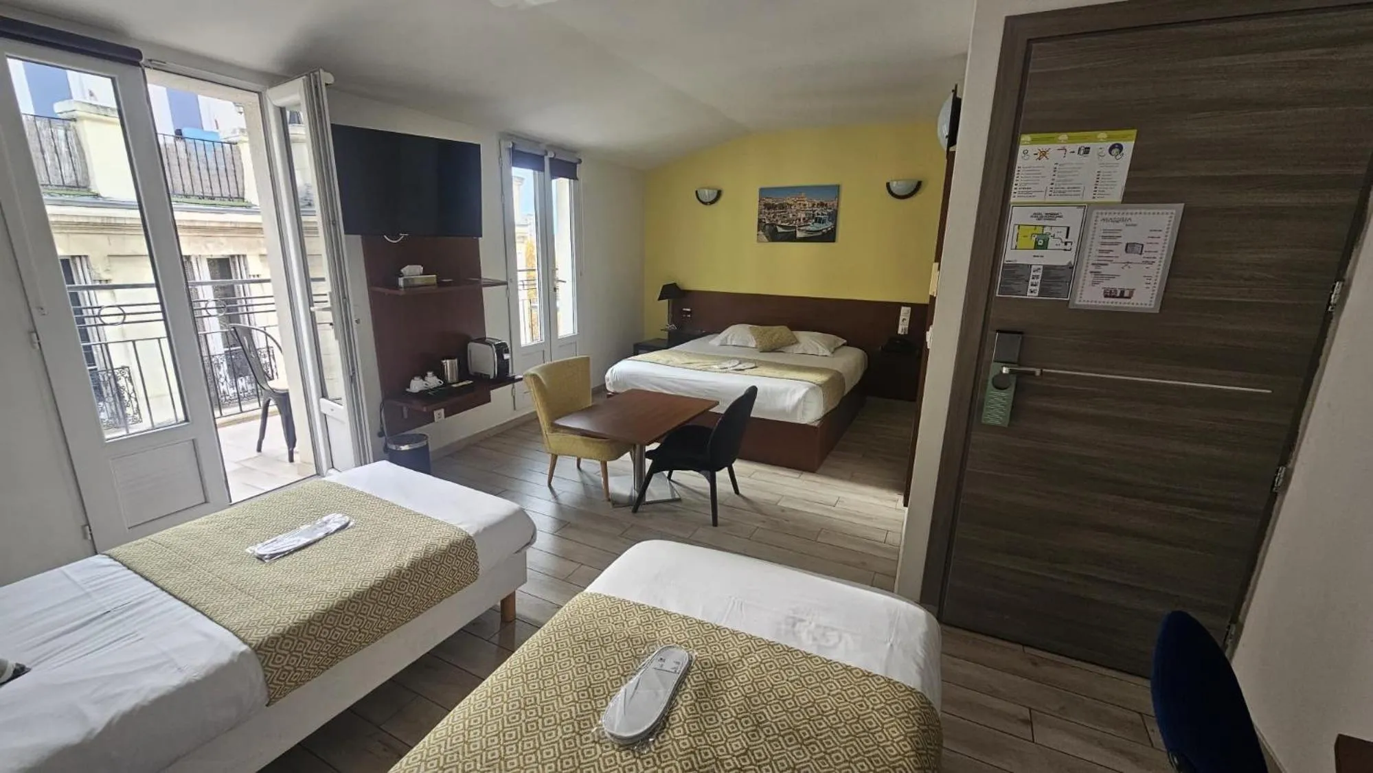 Bed in Massilia hôtel