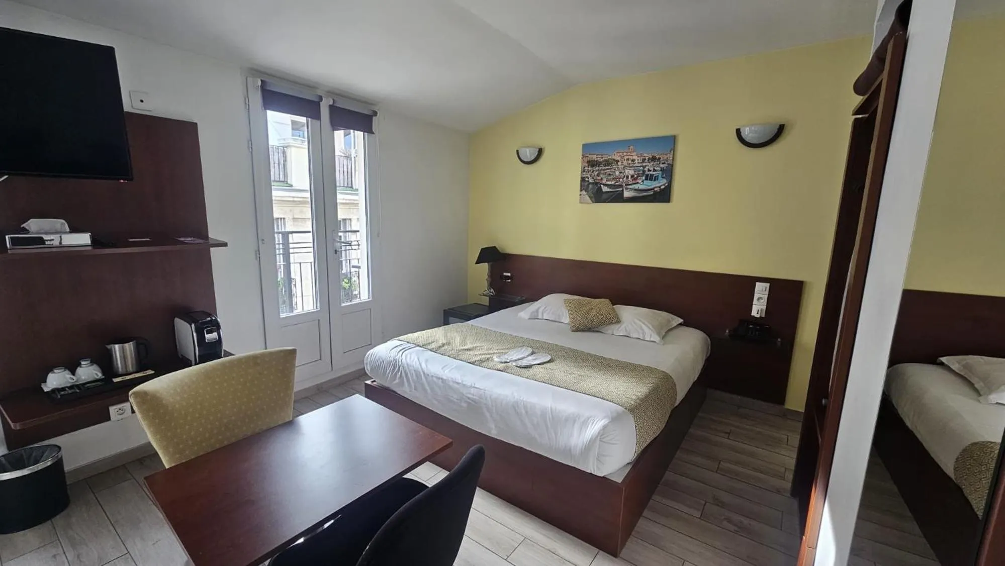 Bed in Massilia hôtel